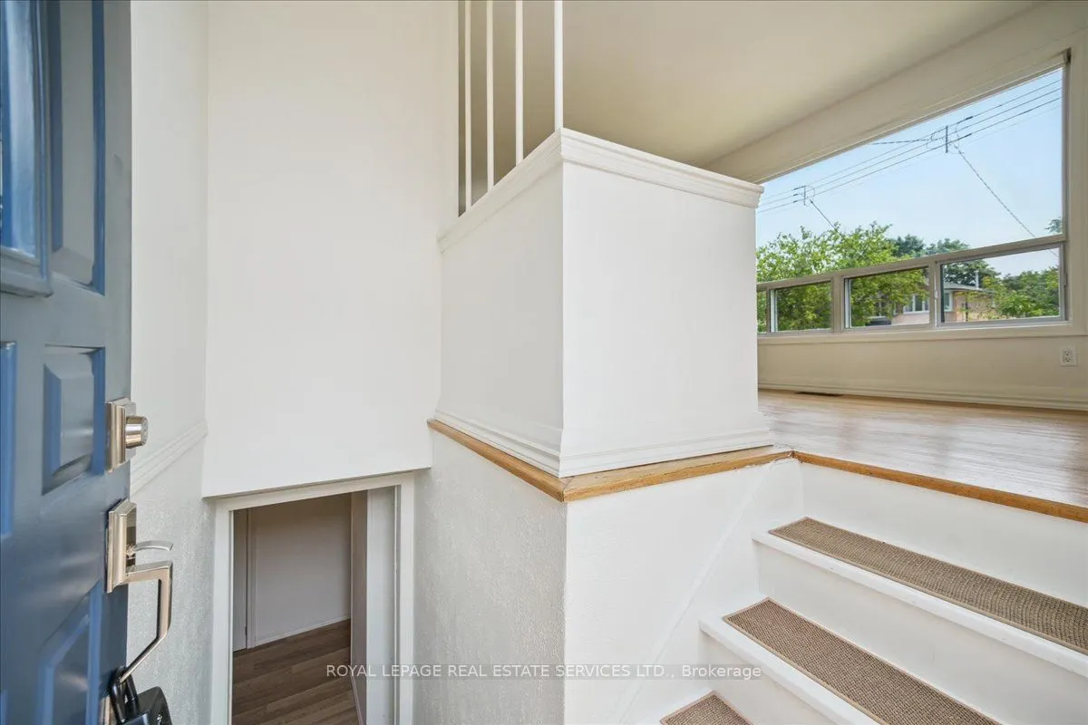 10 Mendip Crescent