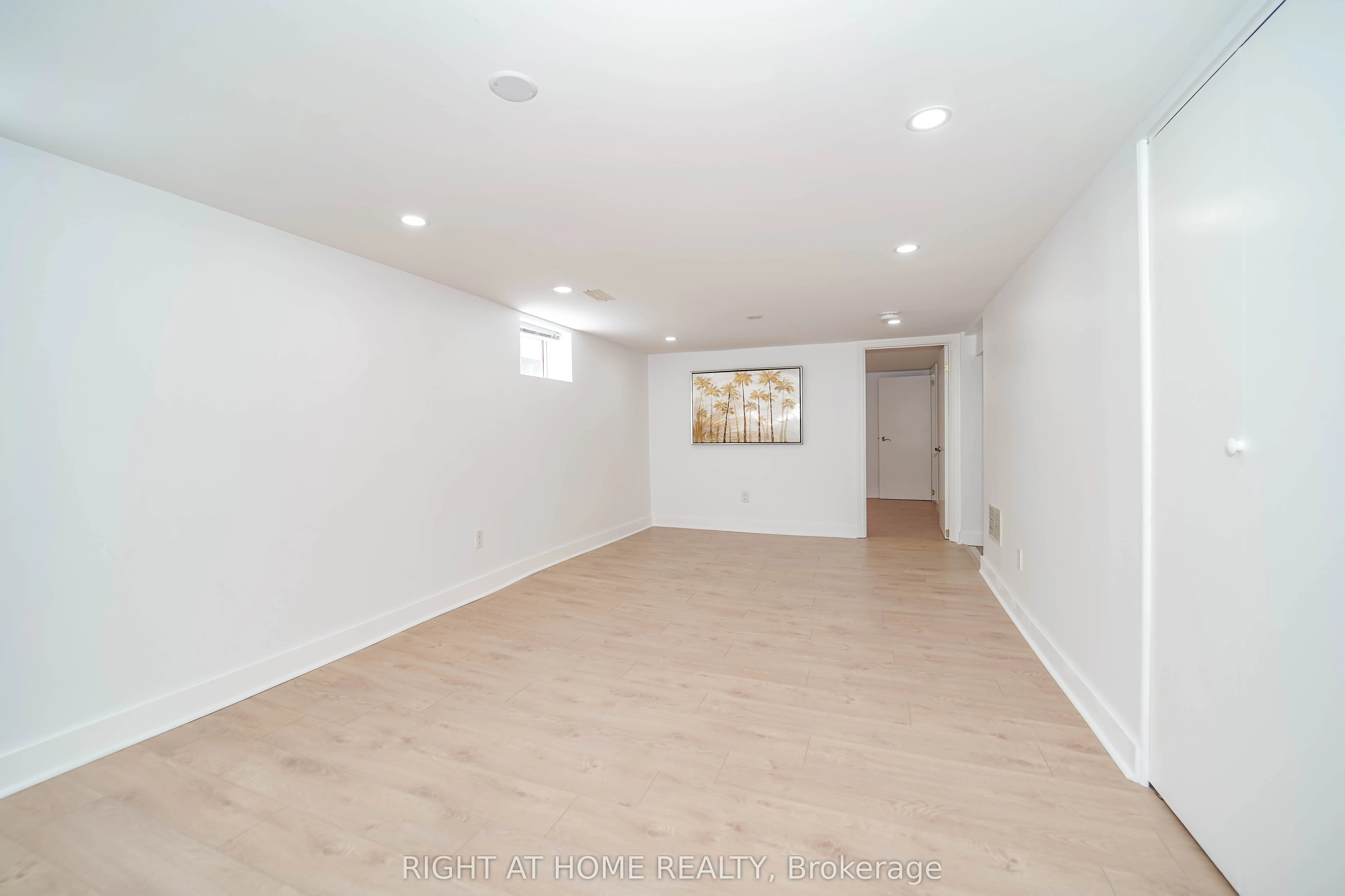 1360 Woodbine Avenue