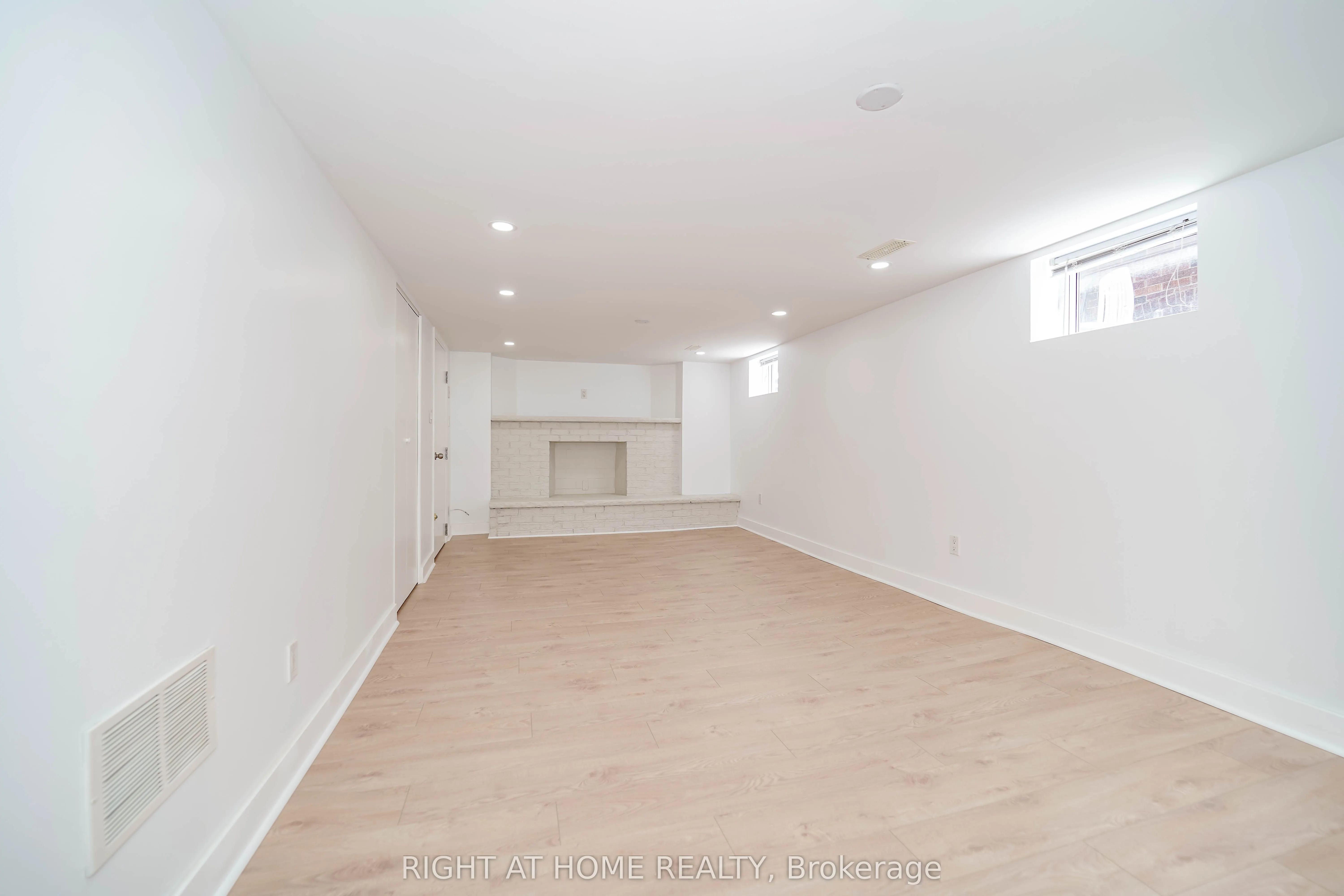 1360 Woodbine Avenue
