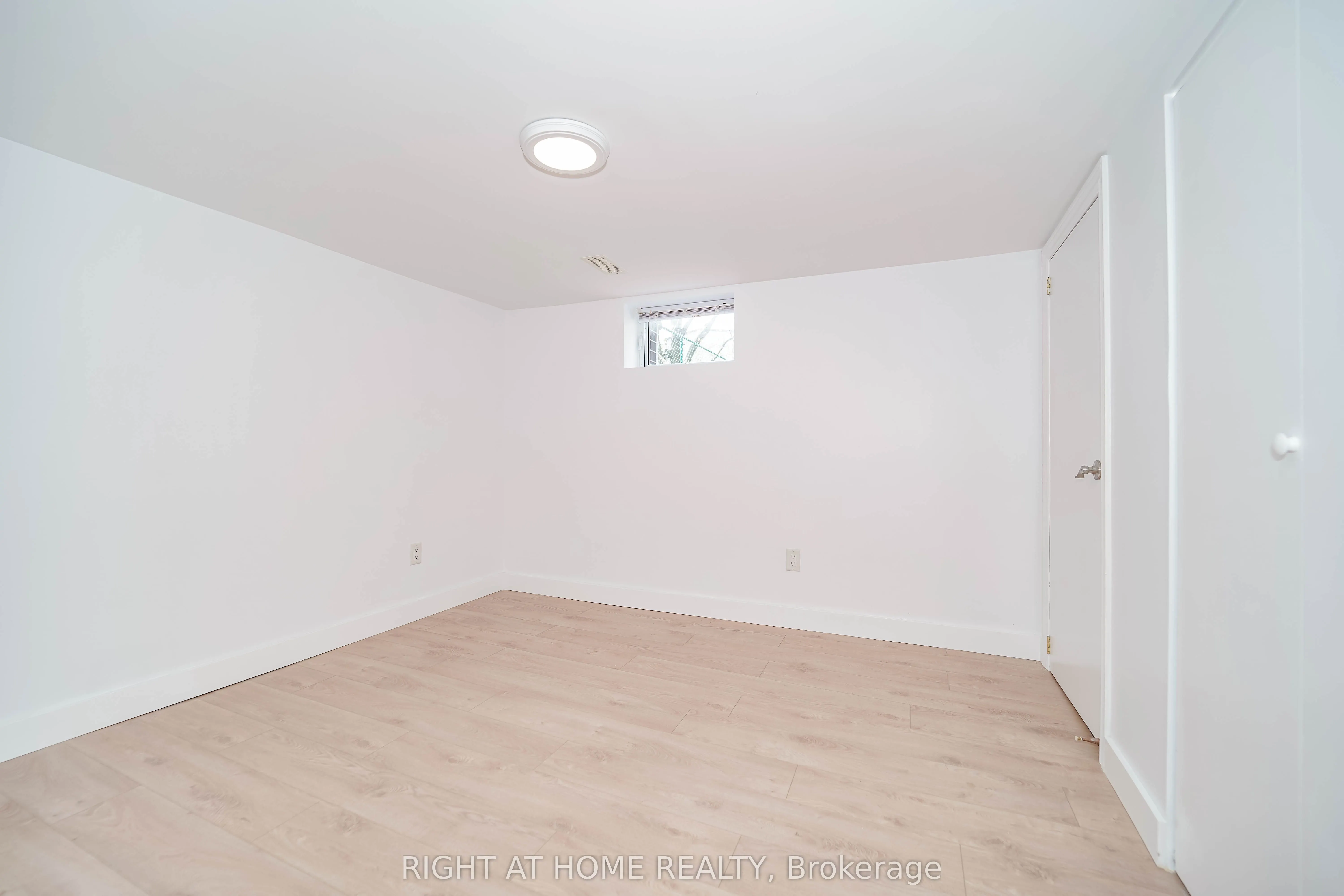 1360 Woodbine Avenue