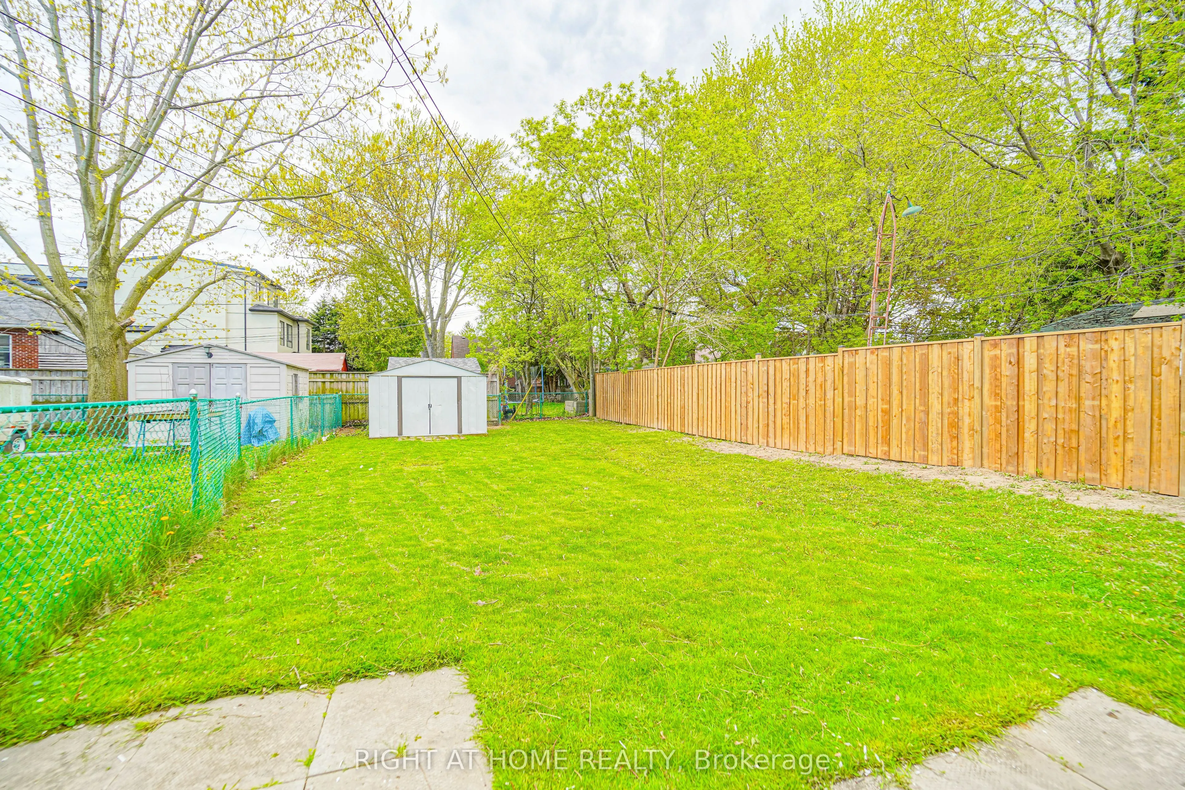 1360 Woodbine Avenue