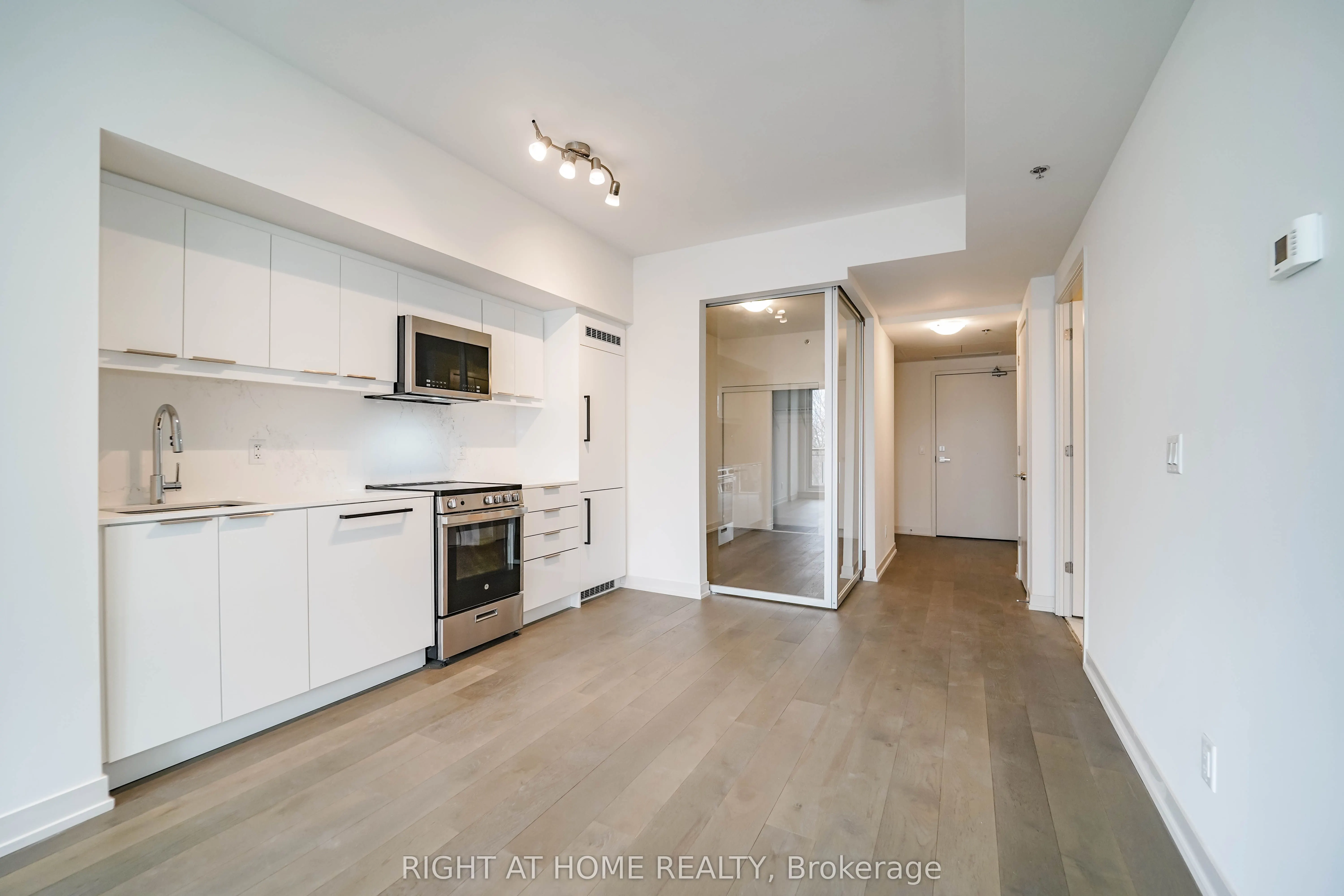 90 Glen Everest Road, #412