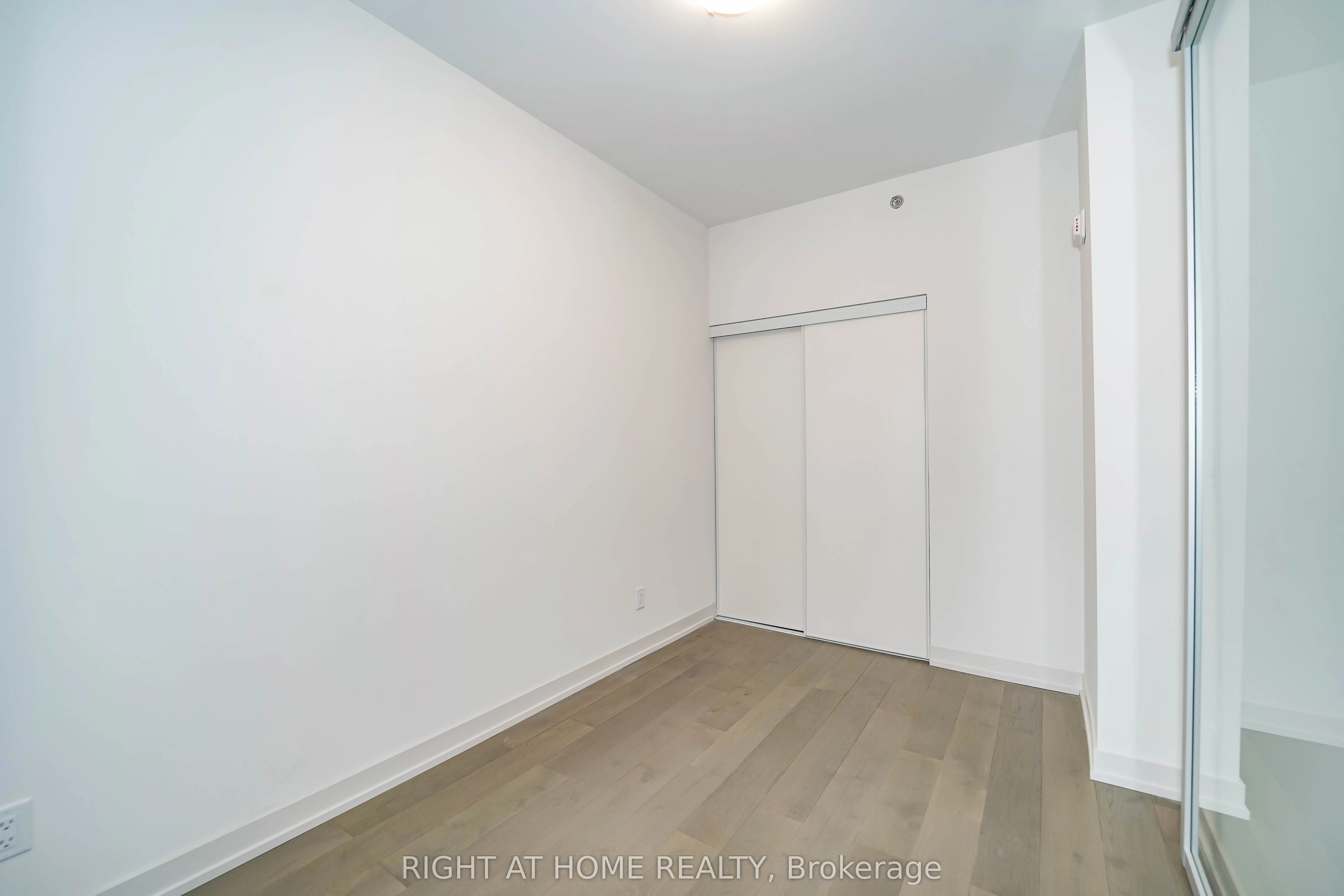90 Glen Everest Road, #412