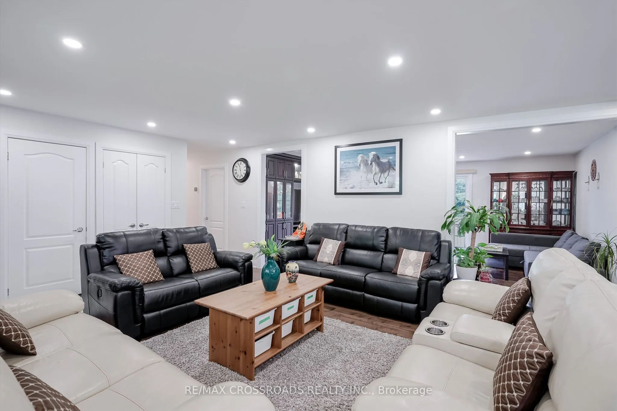 2292 Baseline Road W