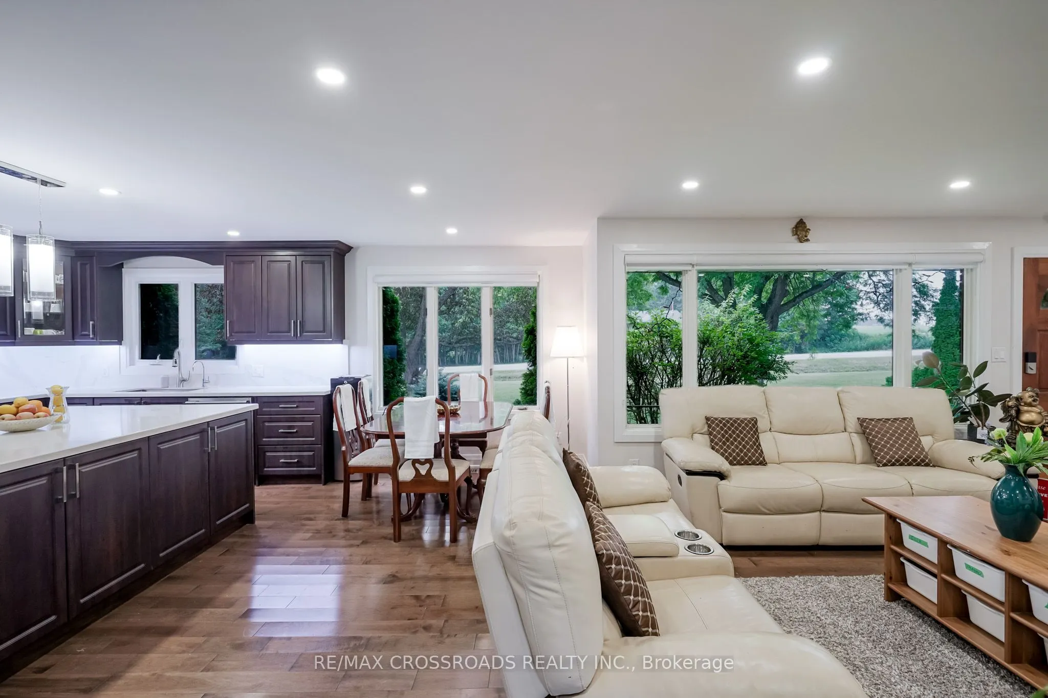 2292 Baseline Road W