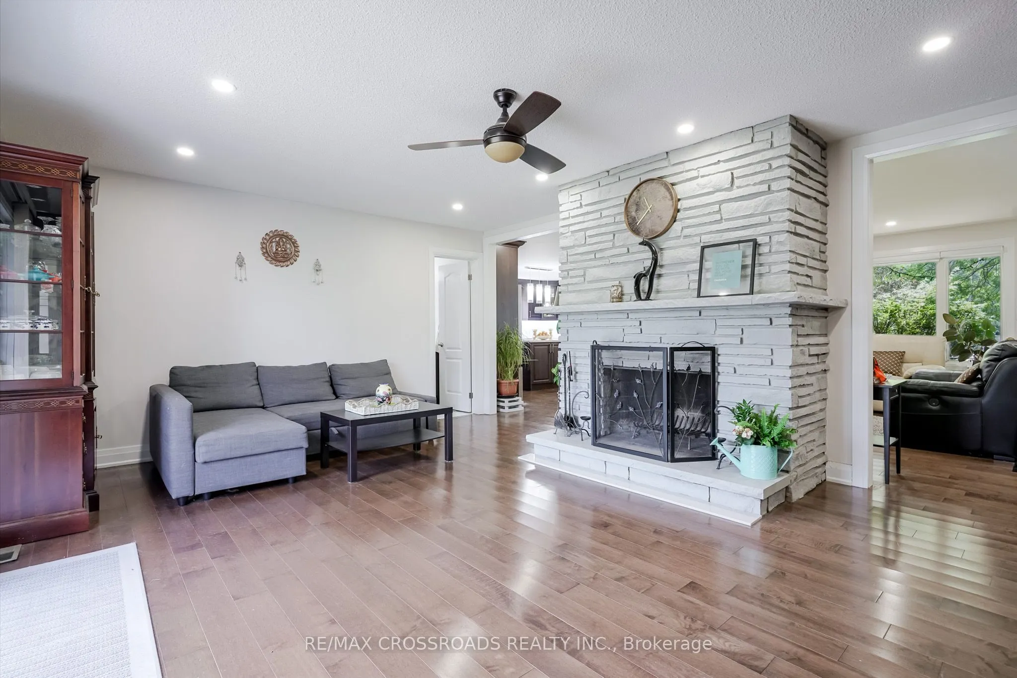 2292 Baseline Road W
