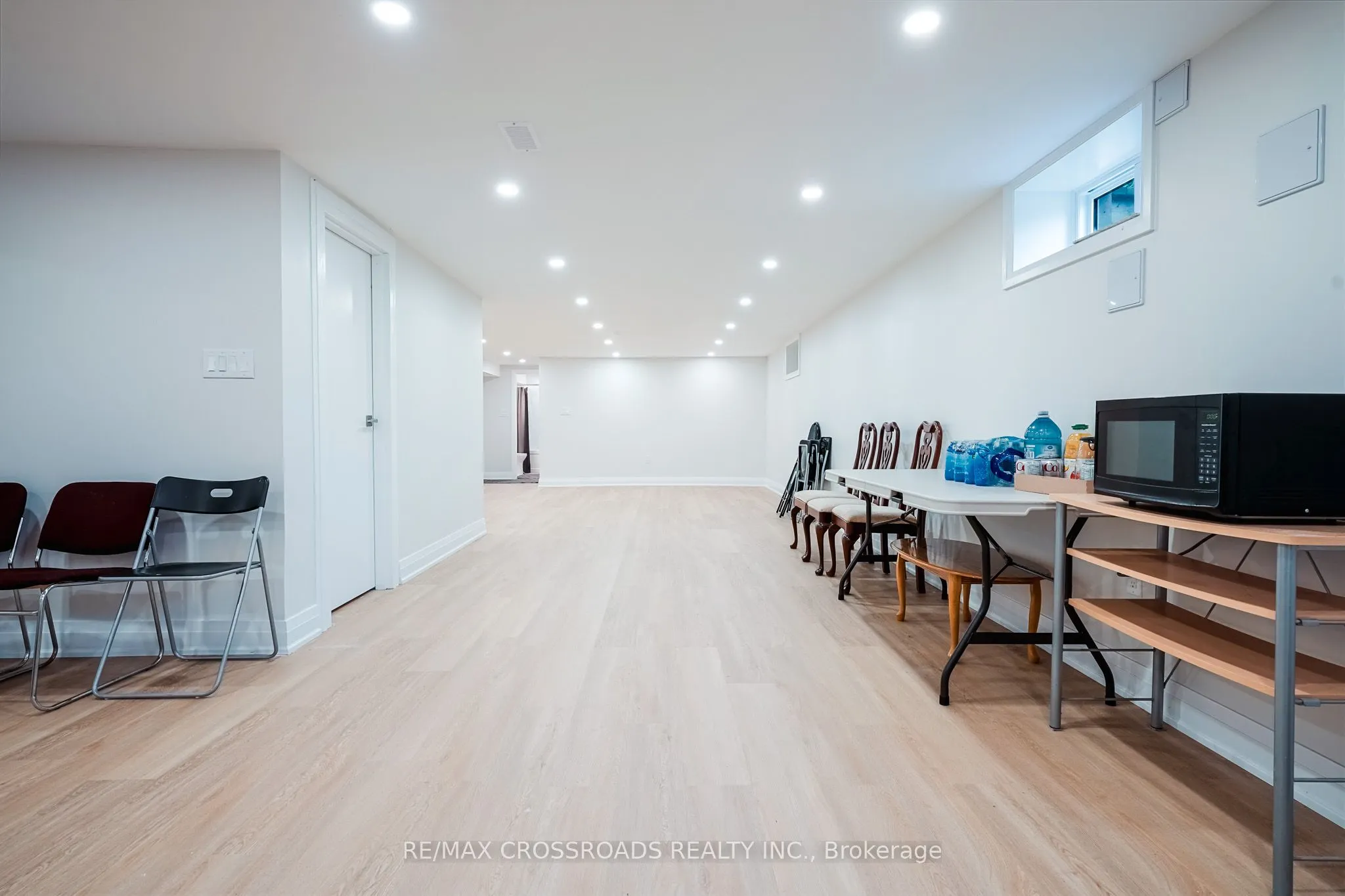 2292 Baseline Road W