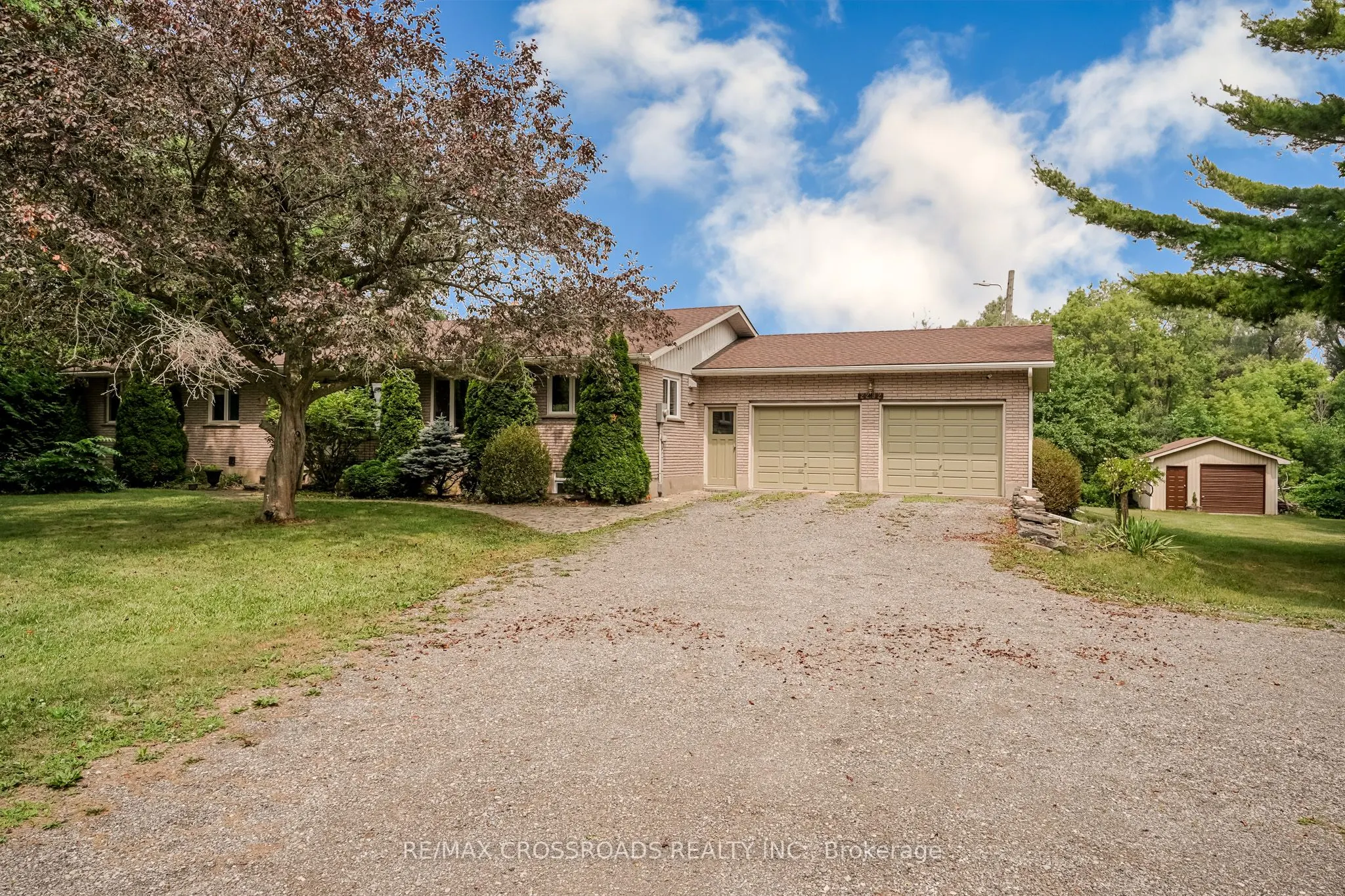 2292 Baseline Road W