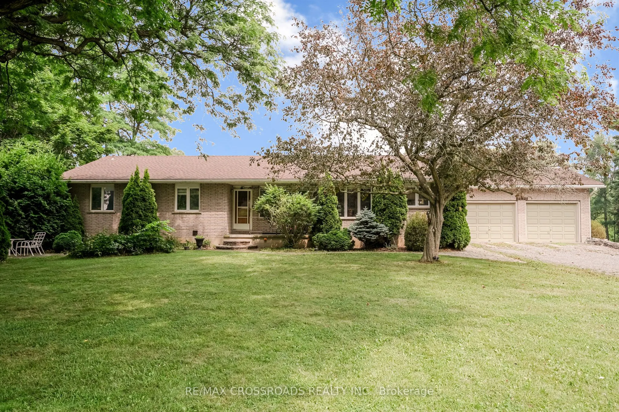 2292 Baseline Road W