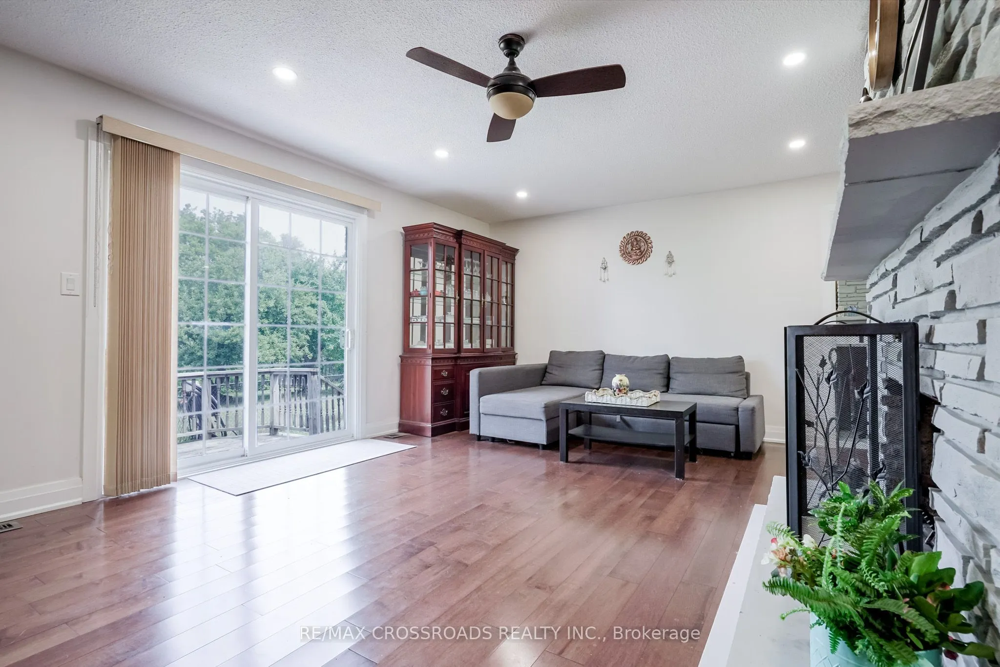 2292 Baseline Road W