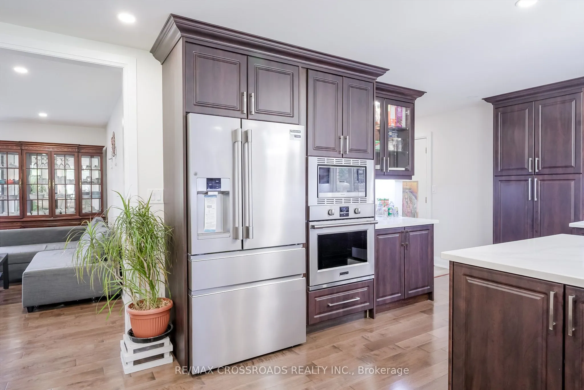 2292 Baseline Road W