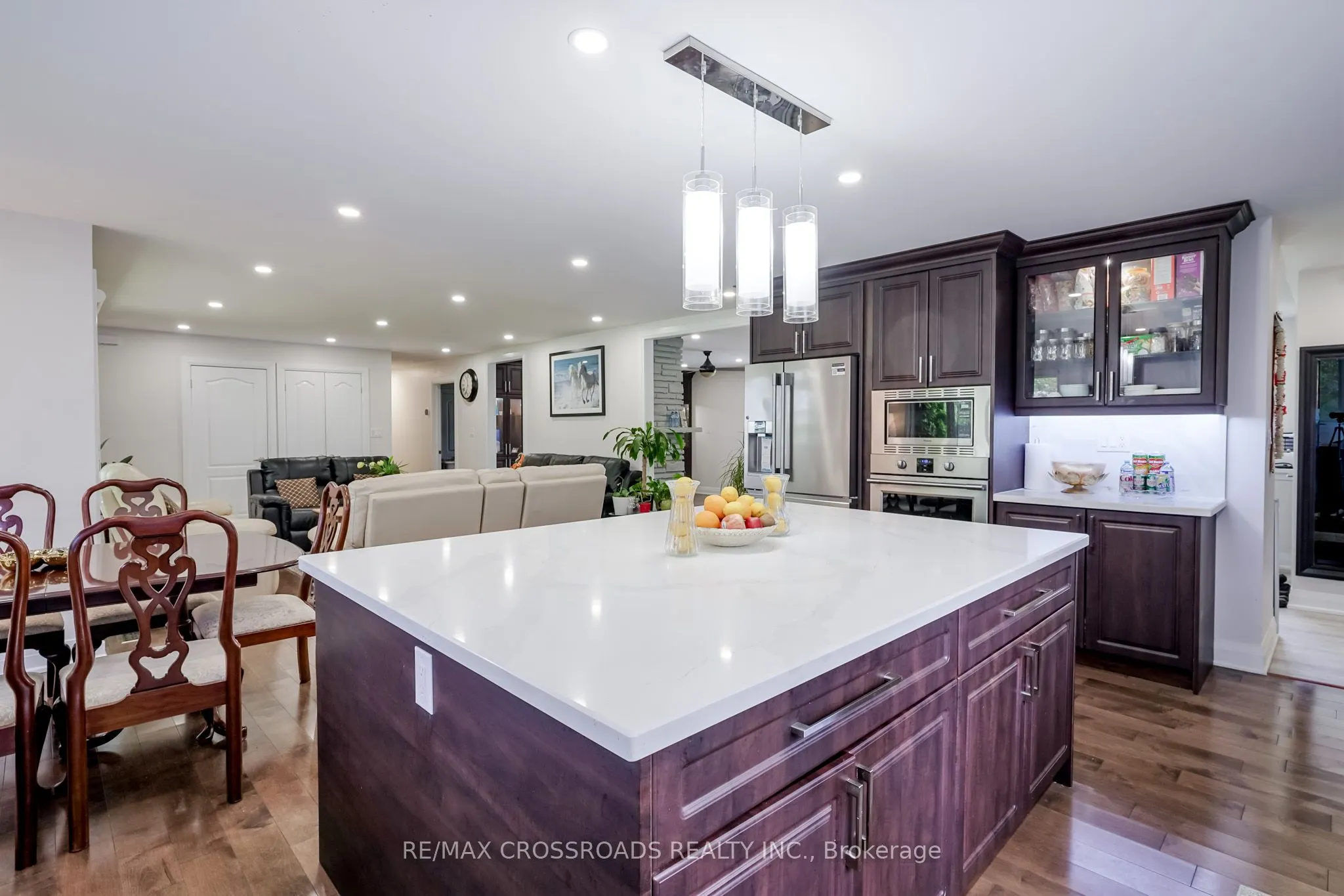 2292 Baseline Road W