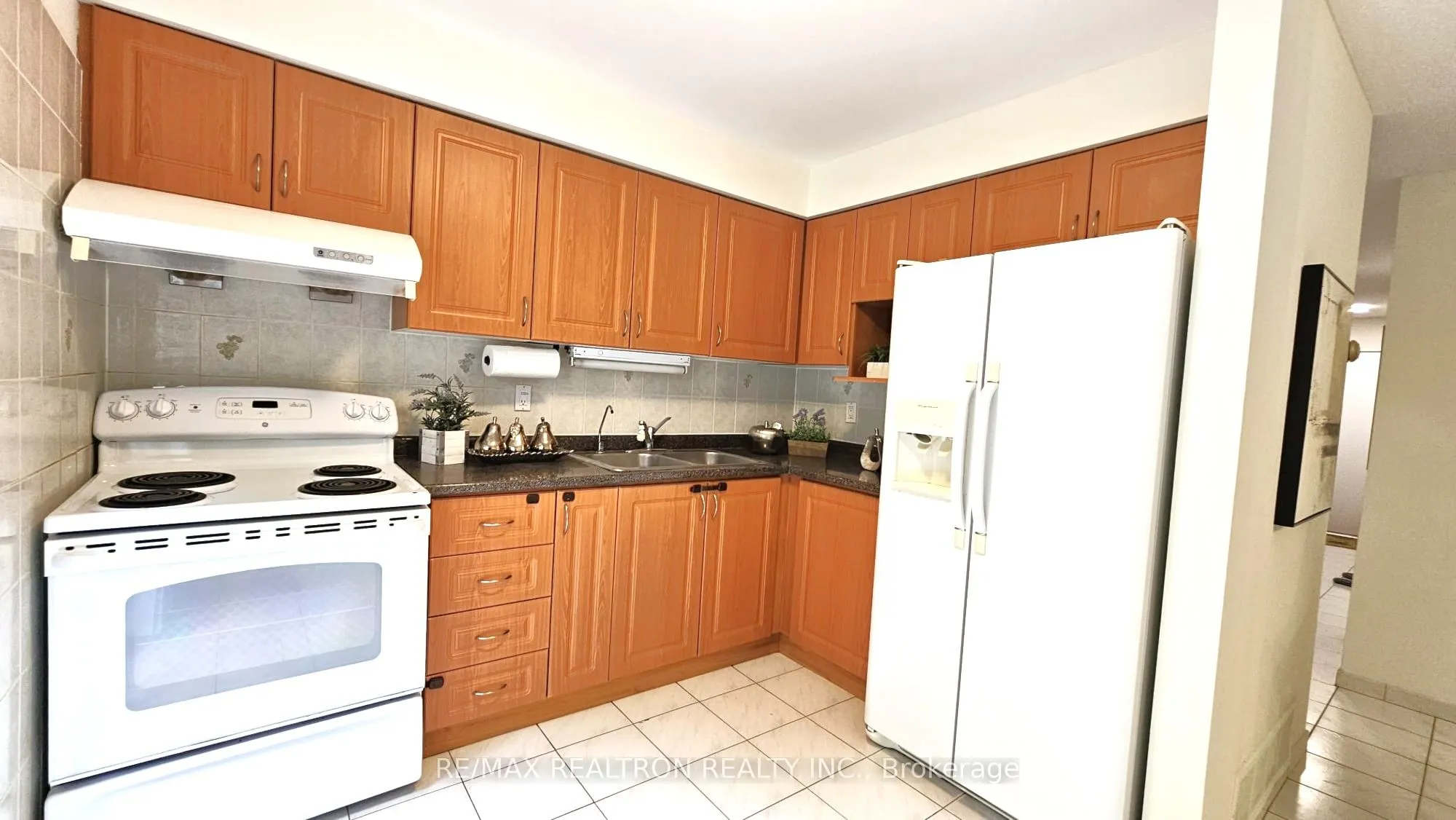15 Brimwood Boulevard, #27