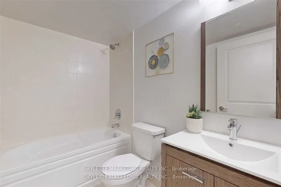 30 Meadowglen Place, #609