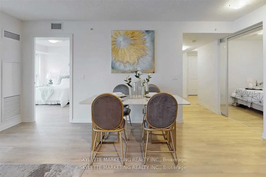 30 Meadowglen Place, #609