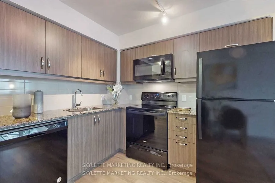 30 Meadowglen Place, #609
