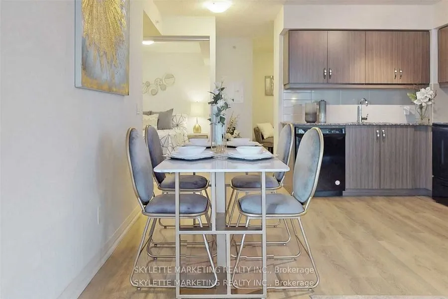 30 Meadowglen Place, #609