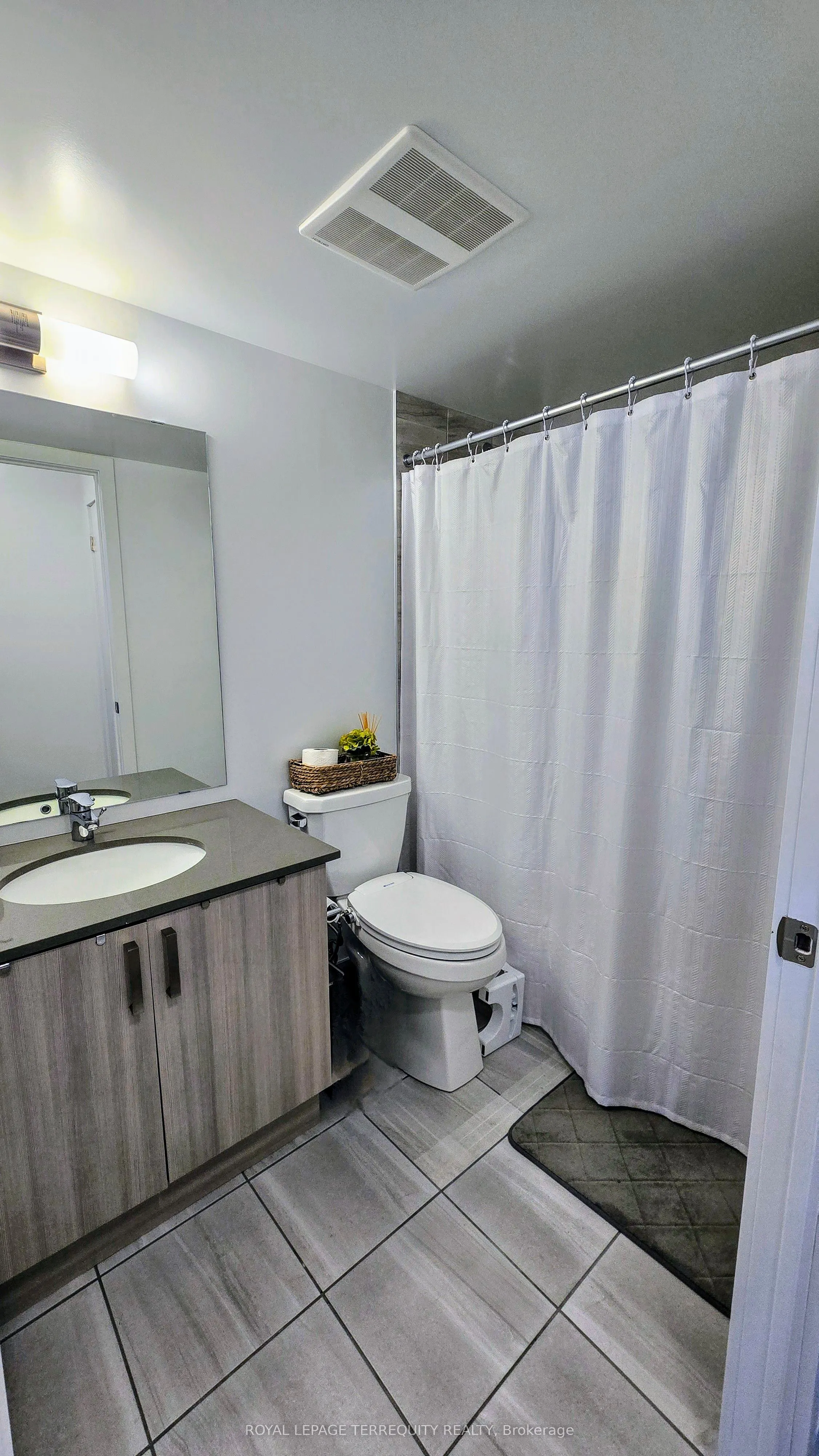 1435 Celebration Drive, #1106
