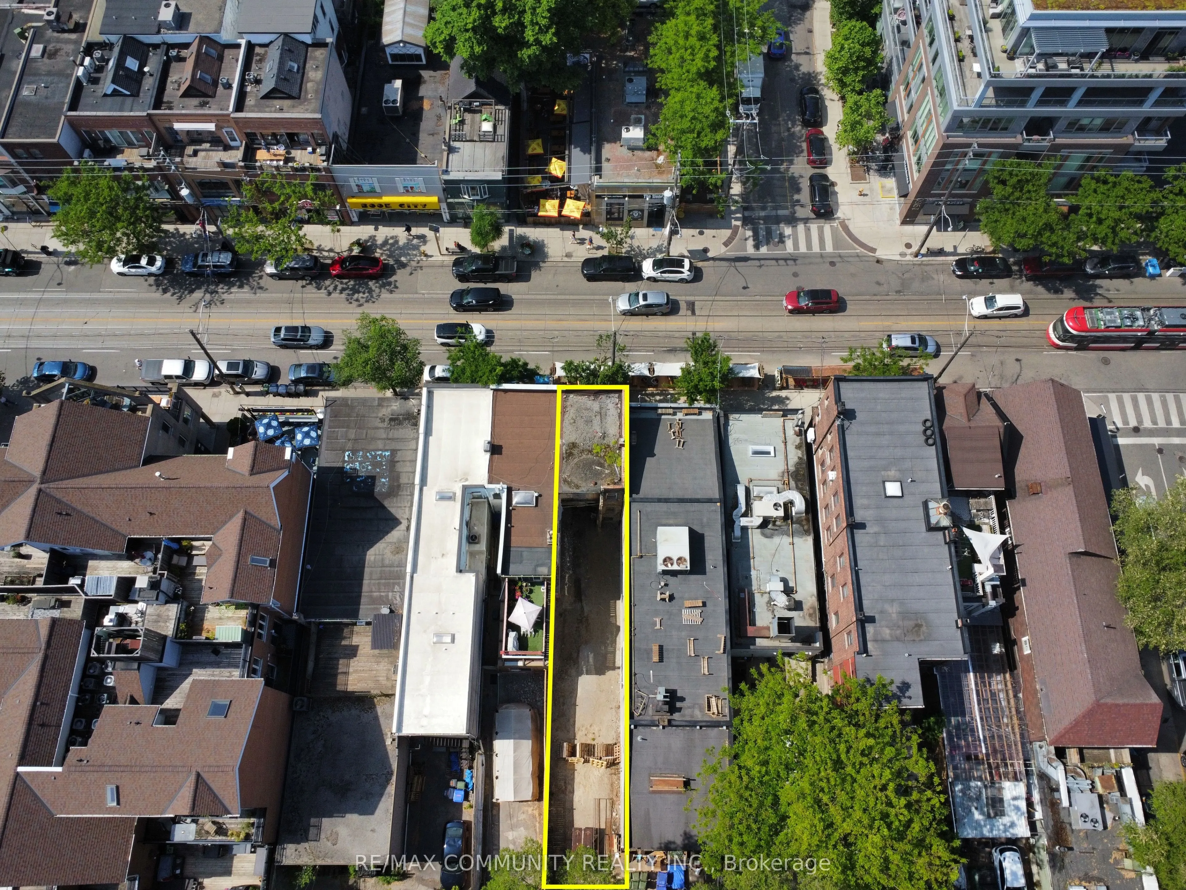 1951 Queen Street E