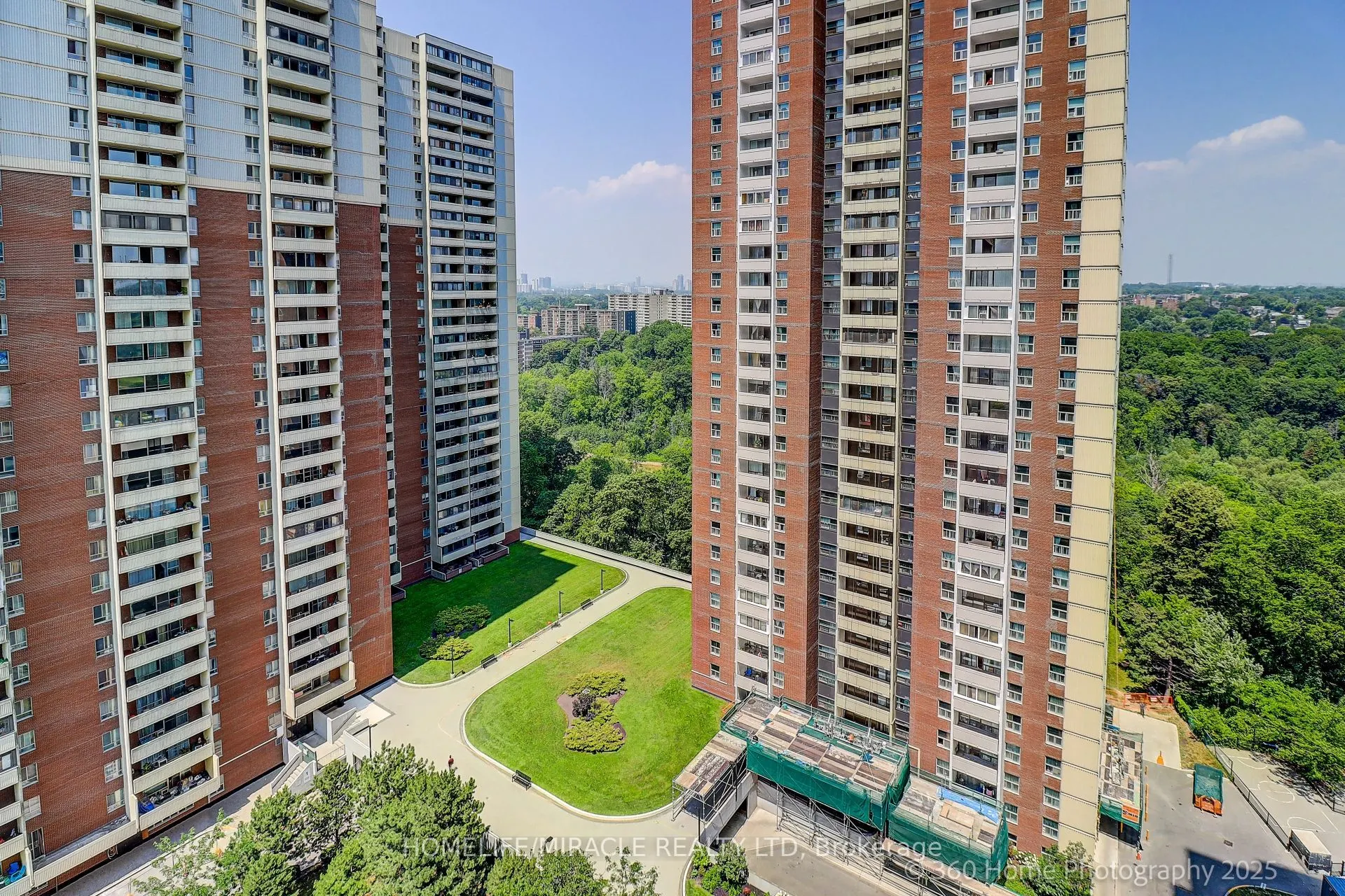 5 Massey Square, #1819