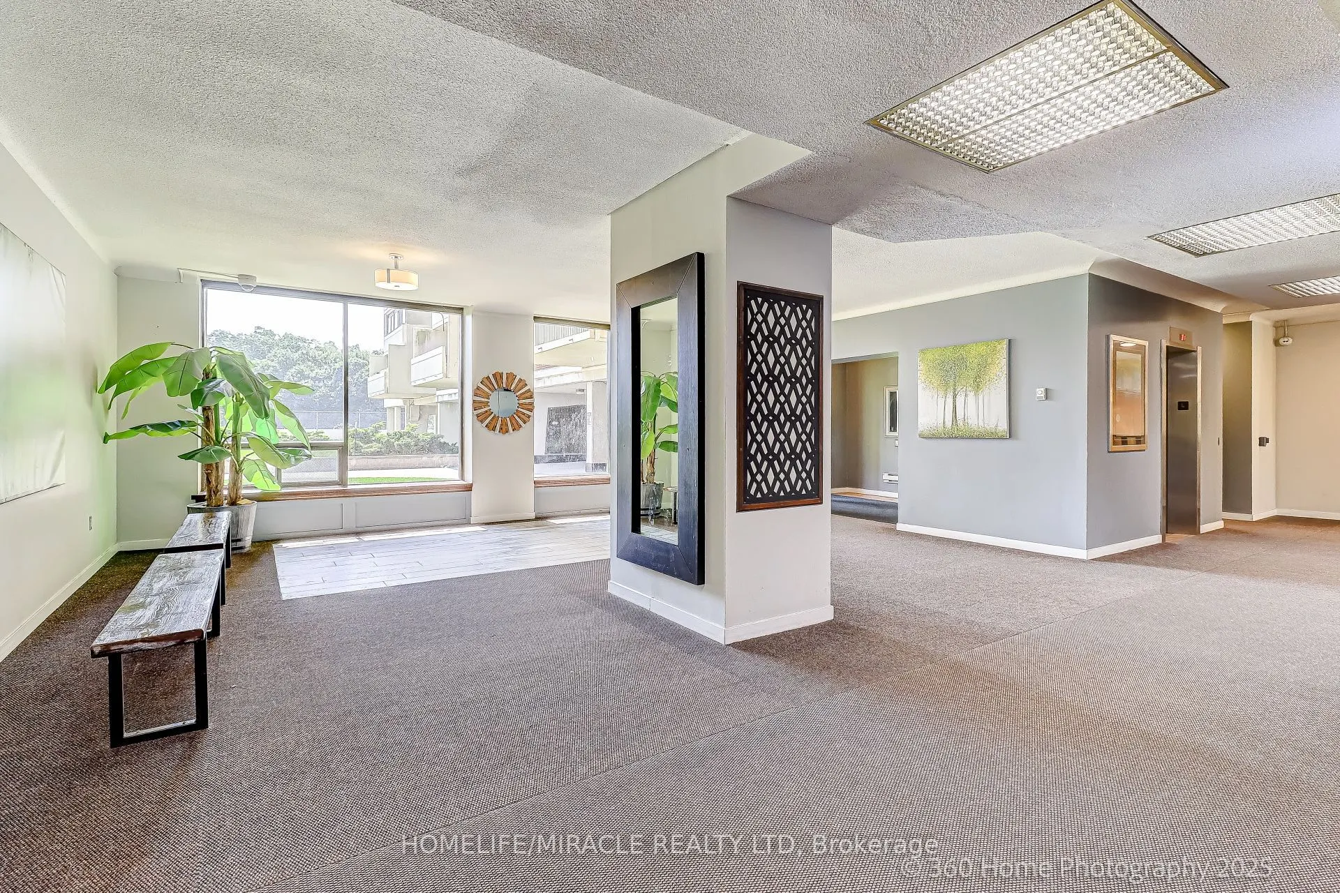 5 Massey Square, #1819