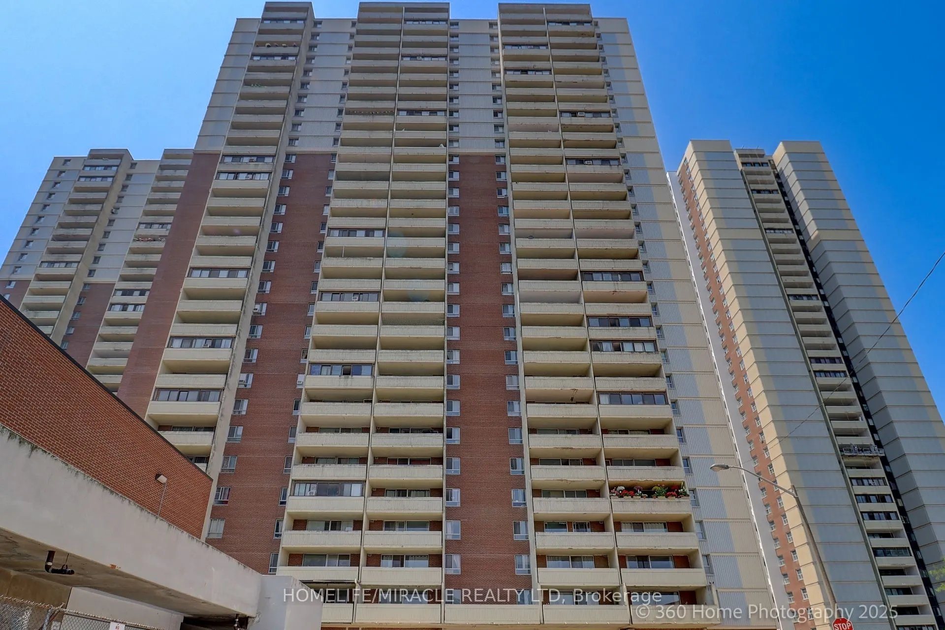 5 Massey Square, #1819
