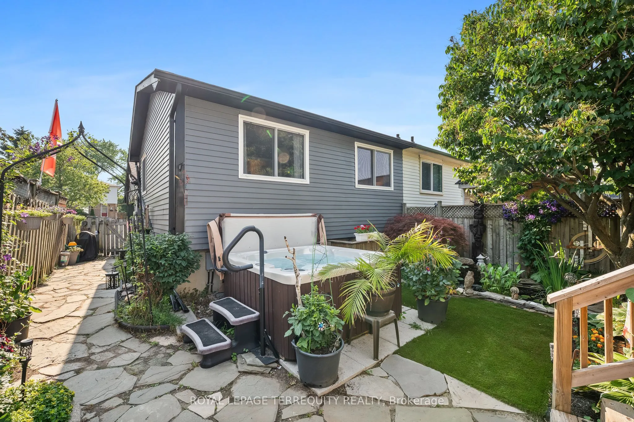 425 Lesabre Street