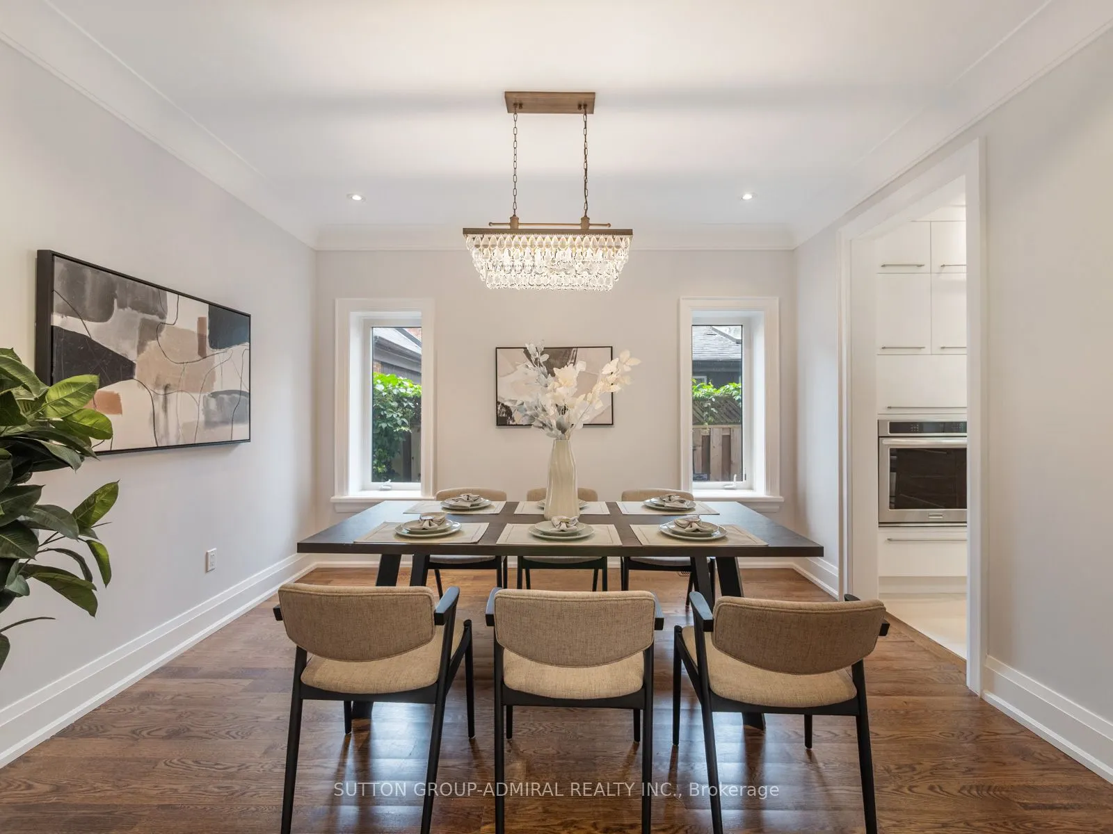 1 Dustan Crescent