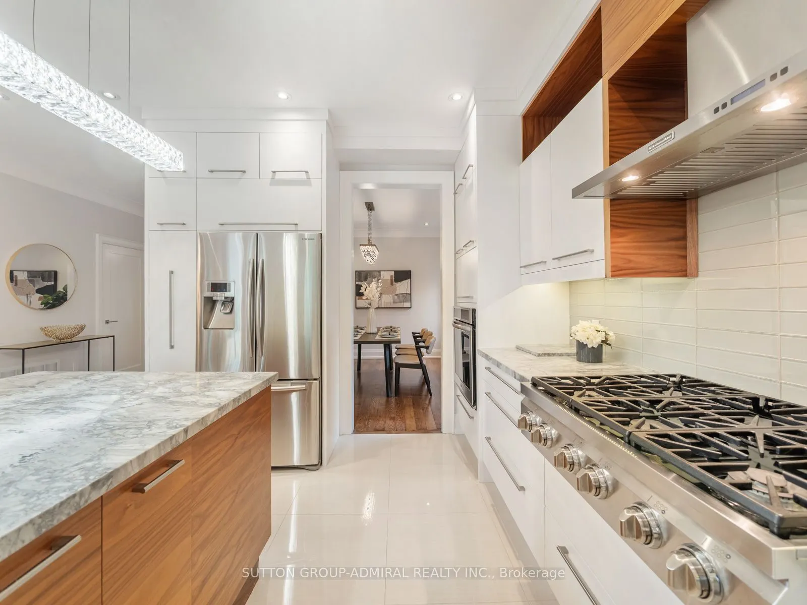 1 Dustan Crescent
