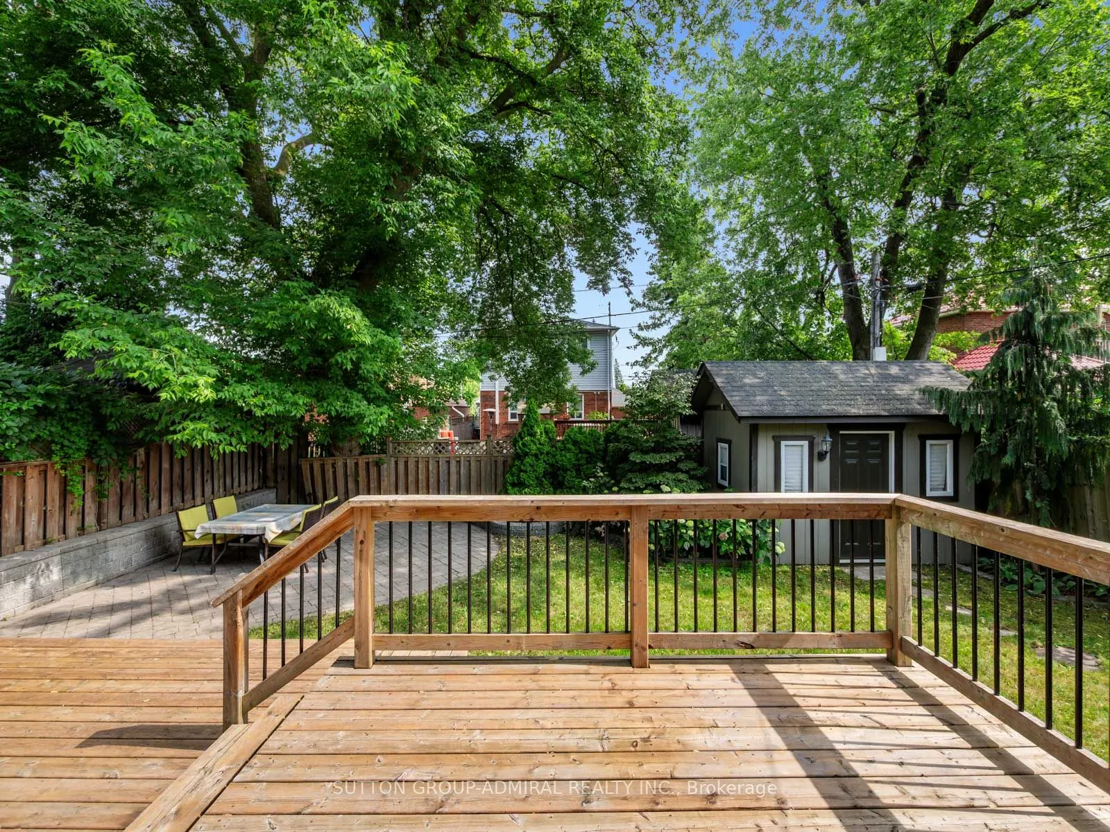 1 Dustan Crescent