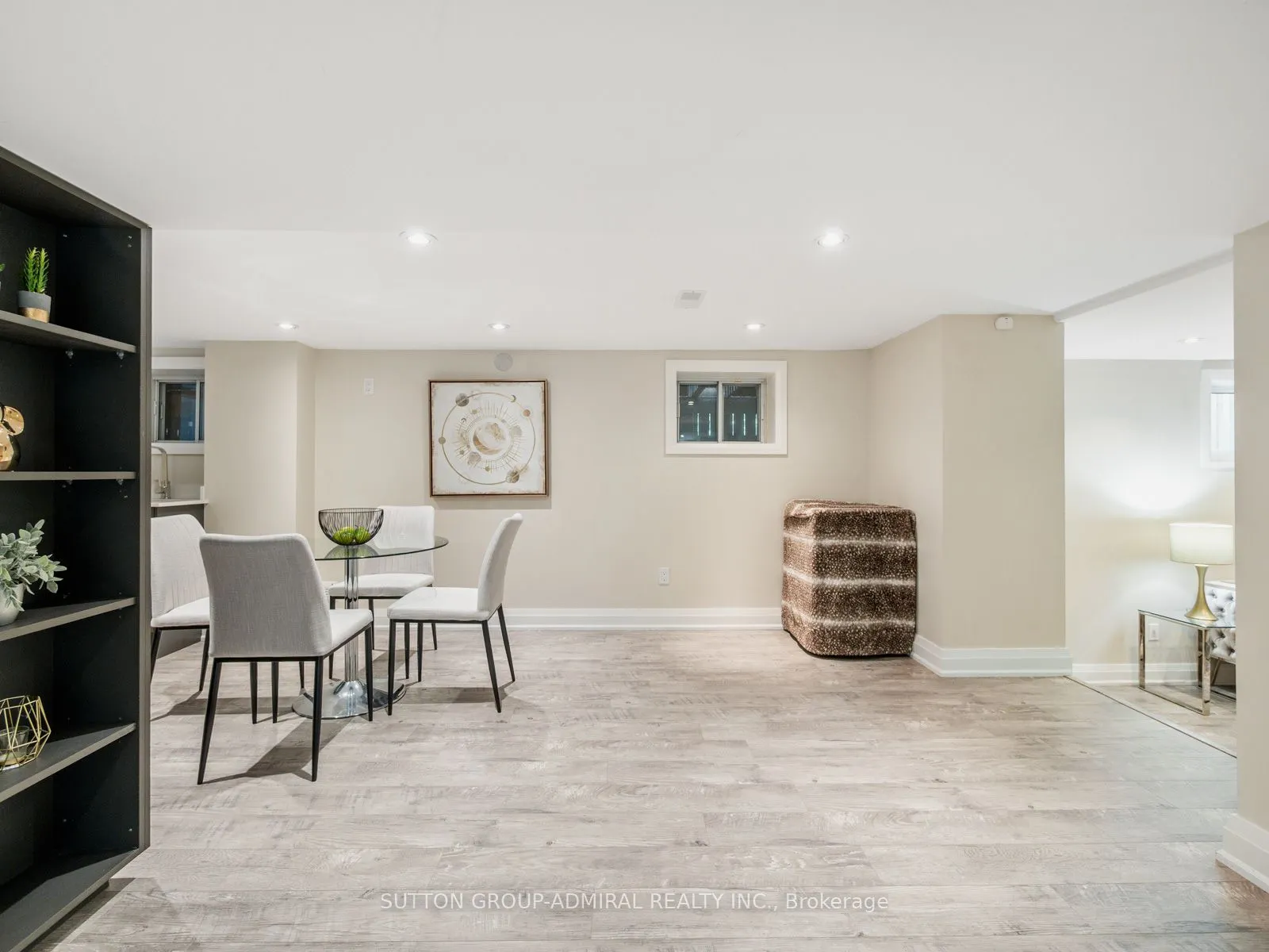 1 Dustan Crescent