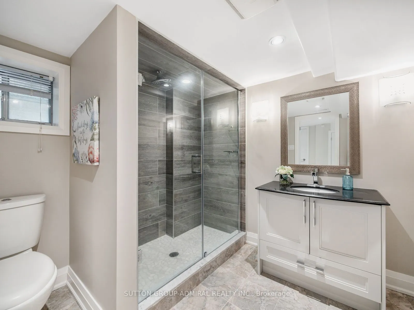 1 Dustan Crescent