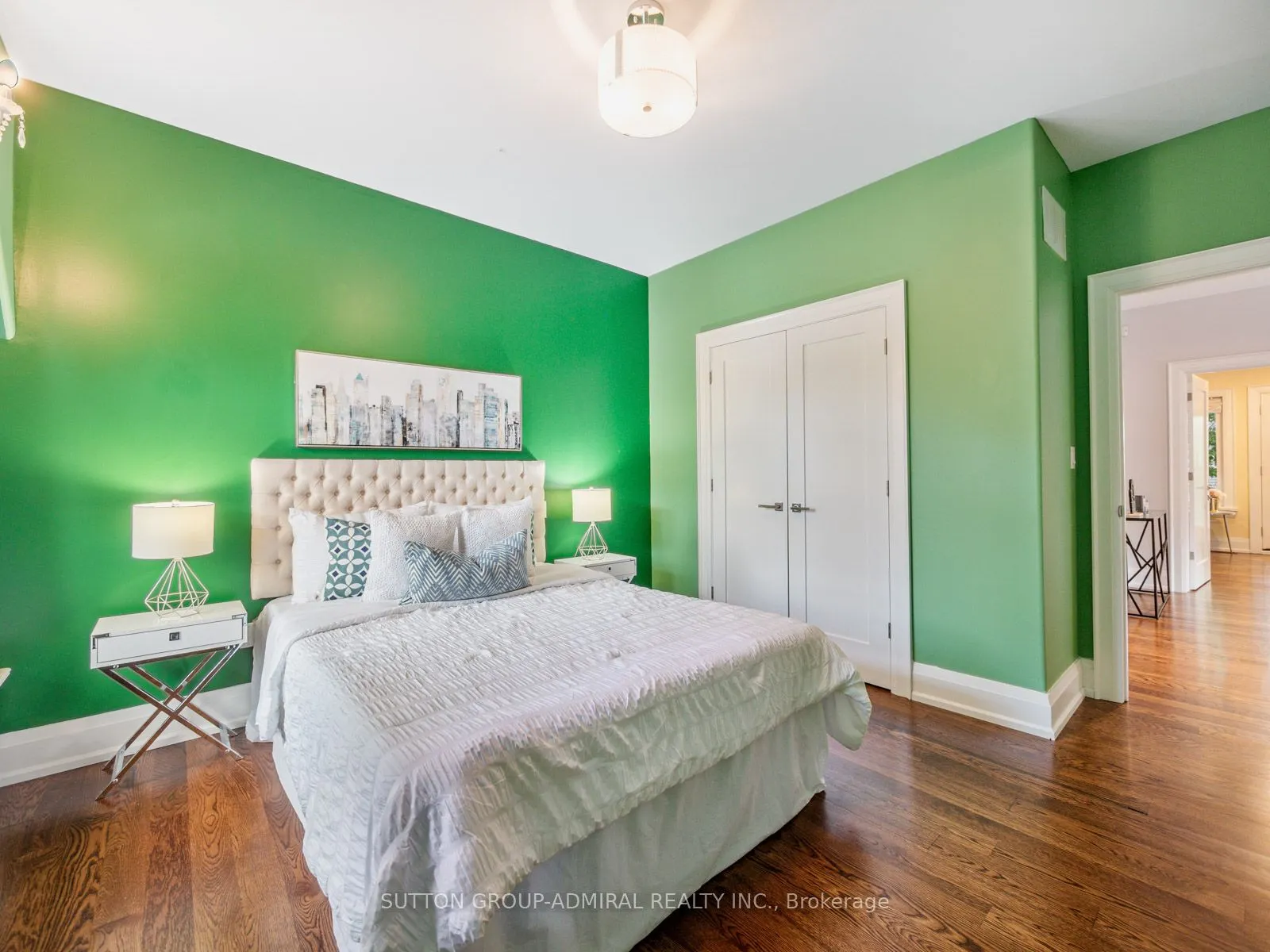 1 Dustan Crescent