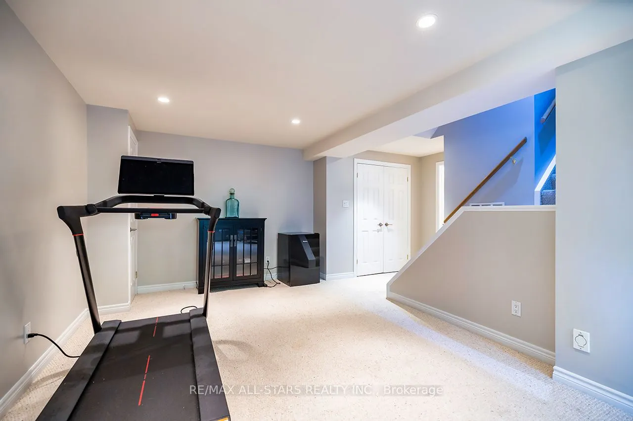 81 Hyland Crescent