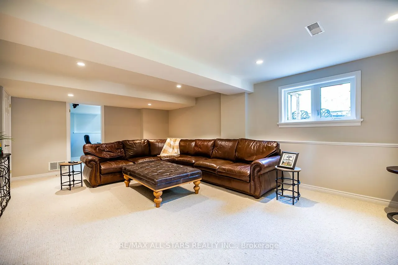 81 Hyland Crescent