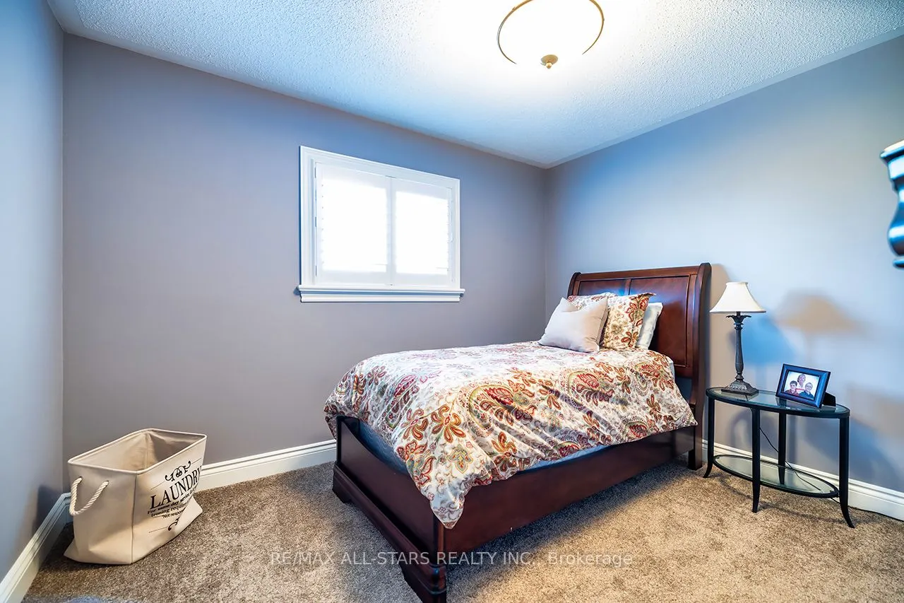 81 Hyland Crescent