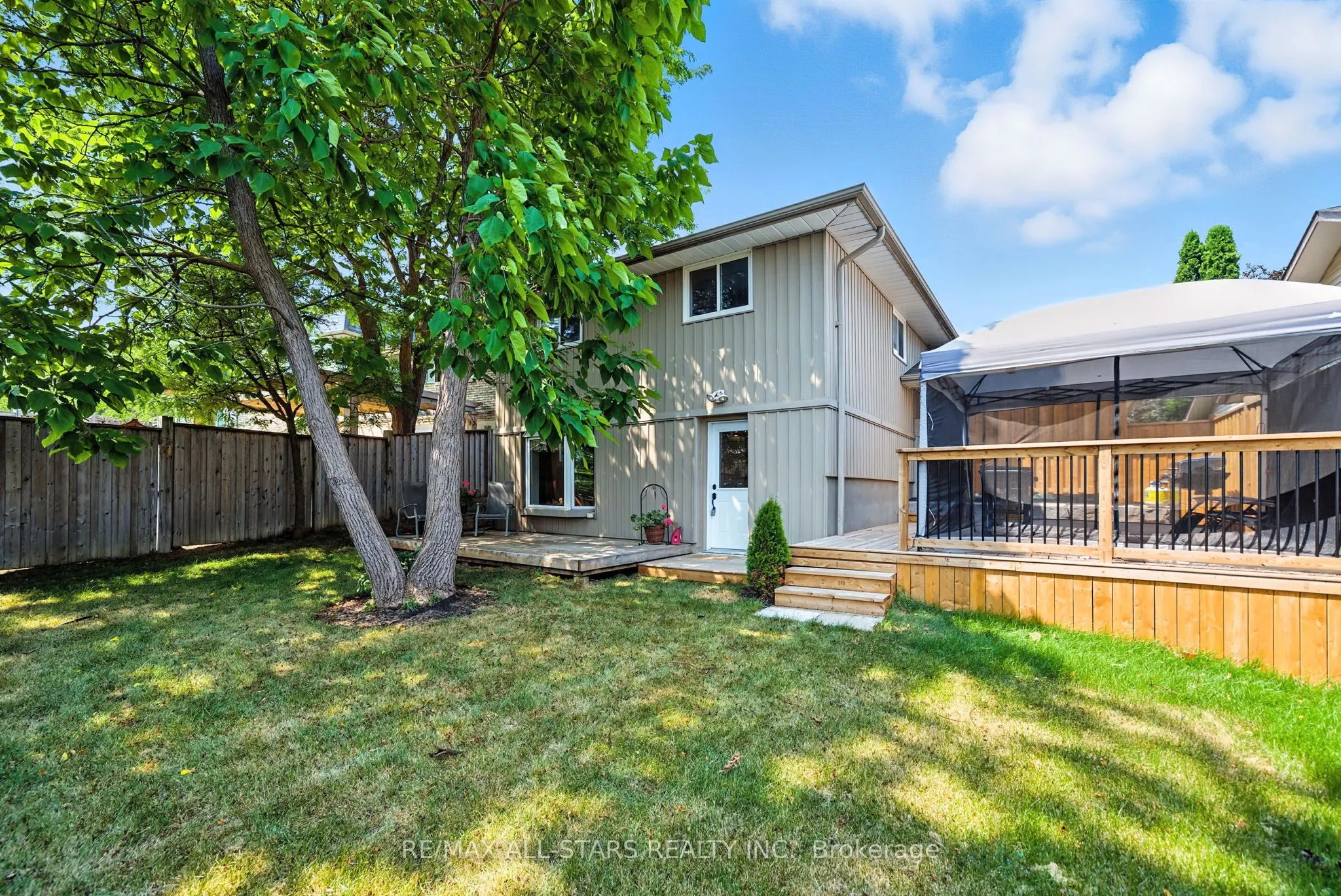 3 Lakeview Drive
