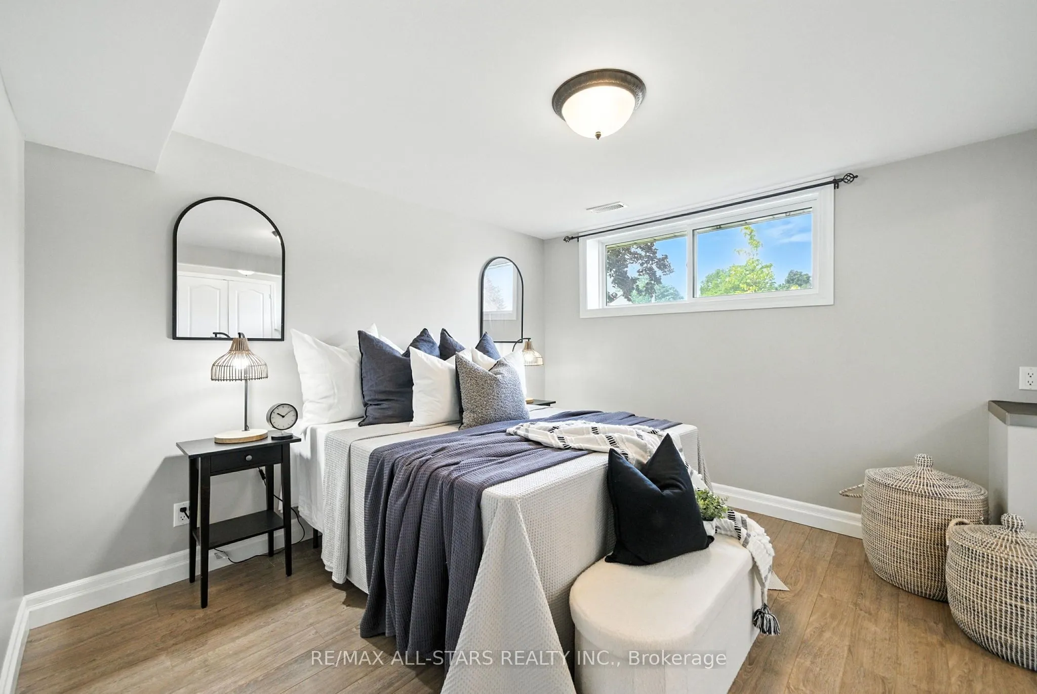 3 Lakeview Drive