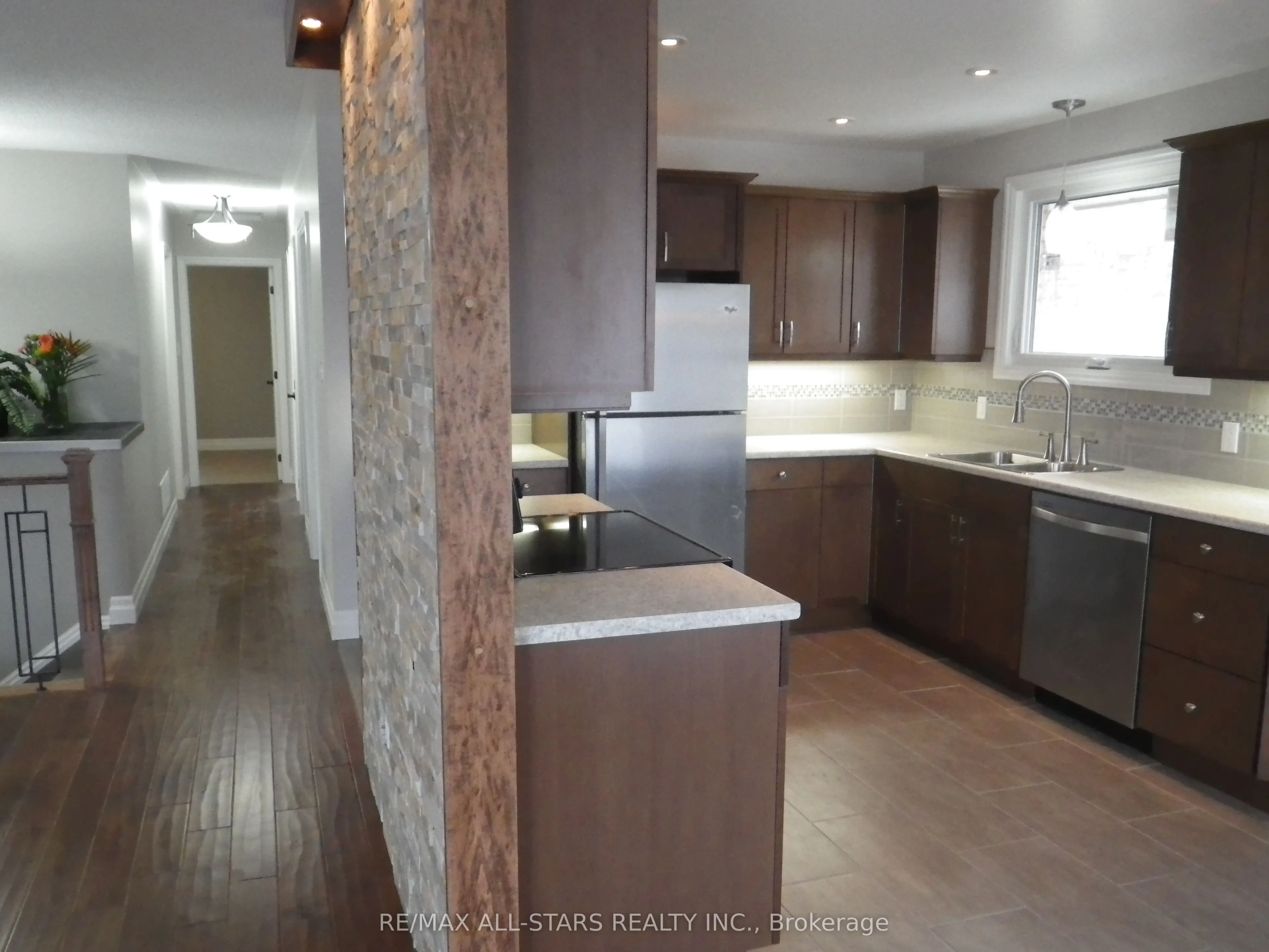 3 Lakeview Drive