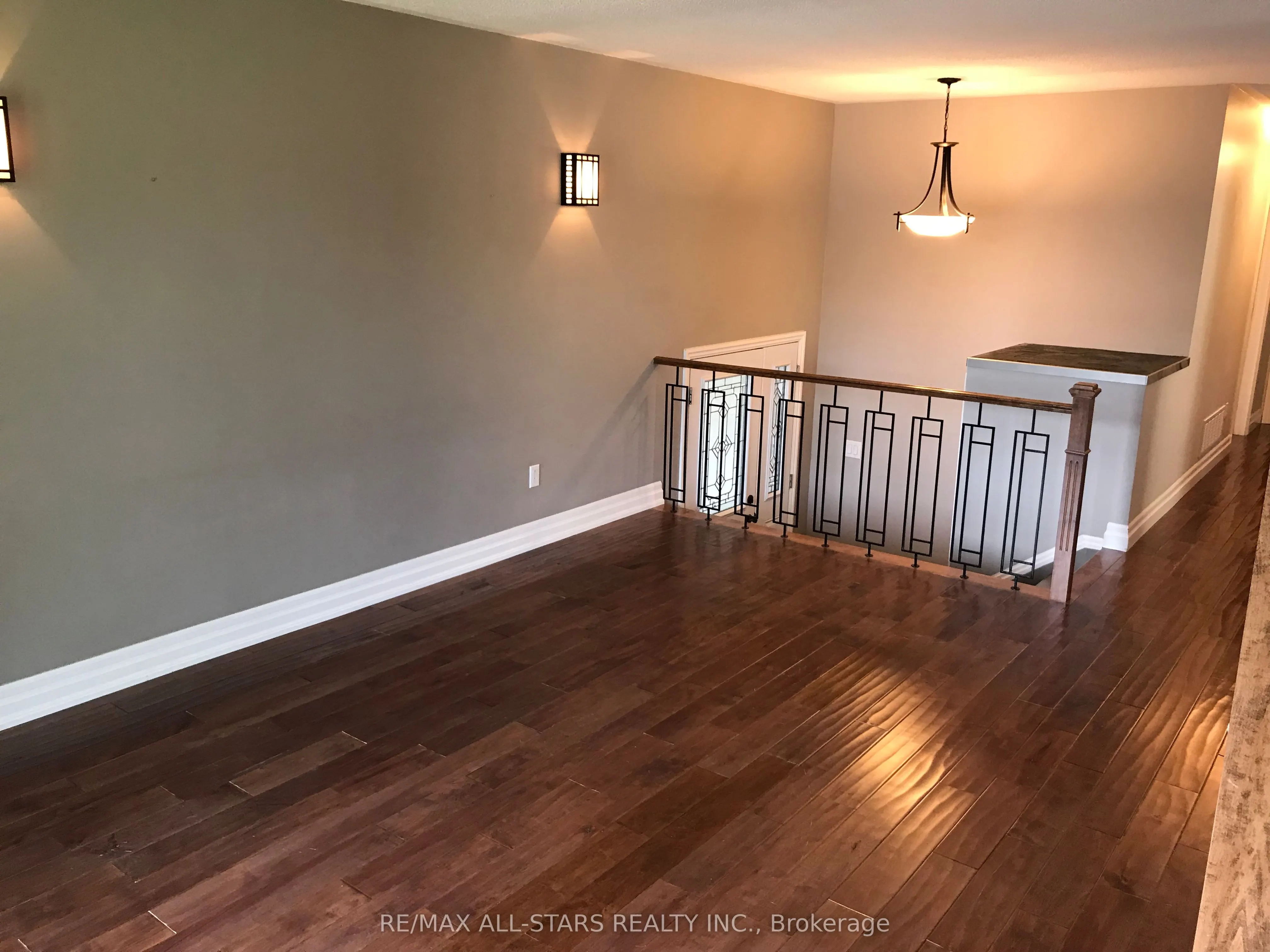 3 Lakeview Drive