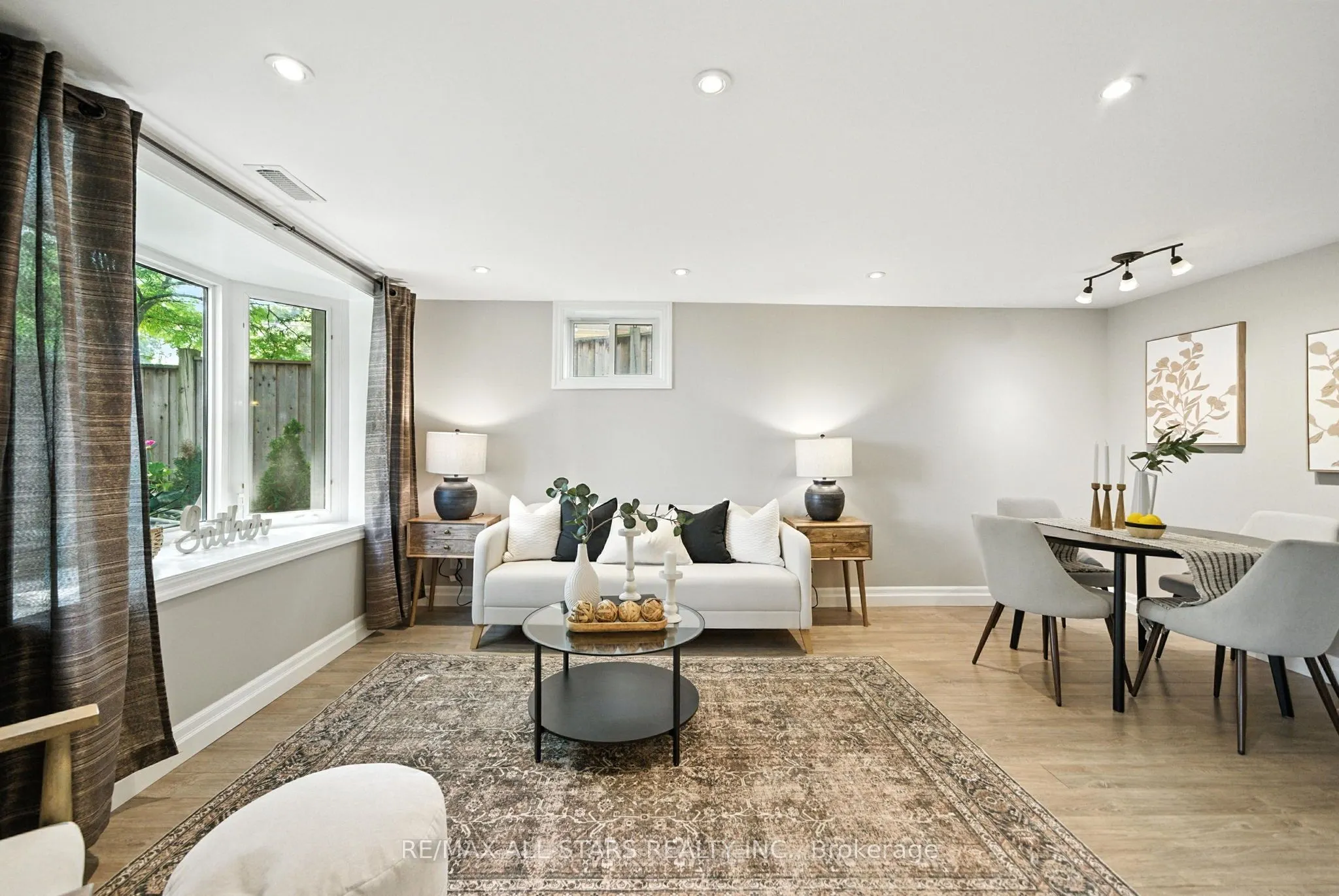 3 Lakeview Drive