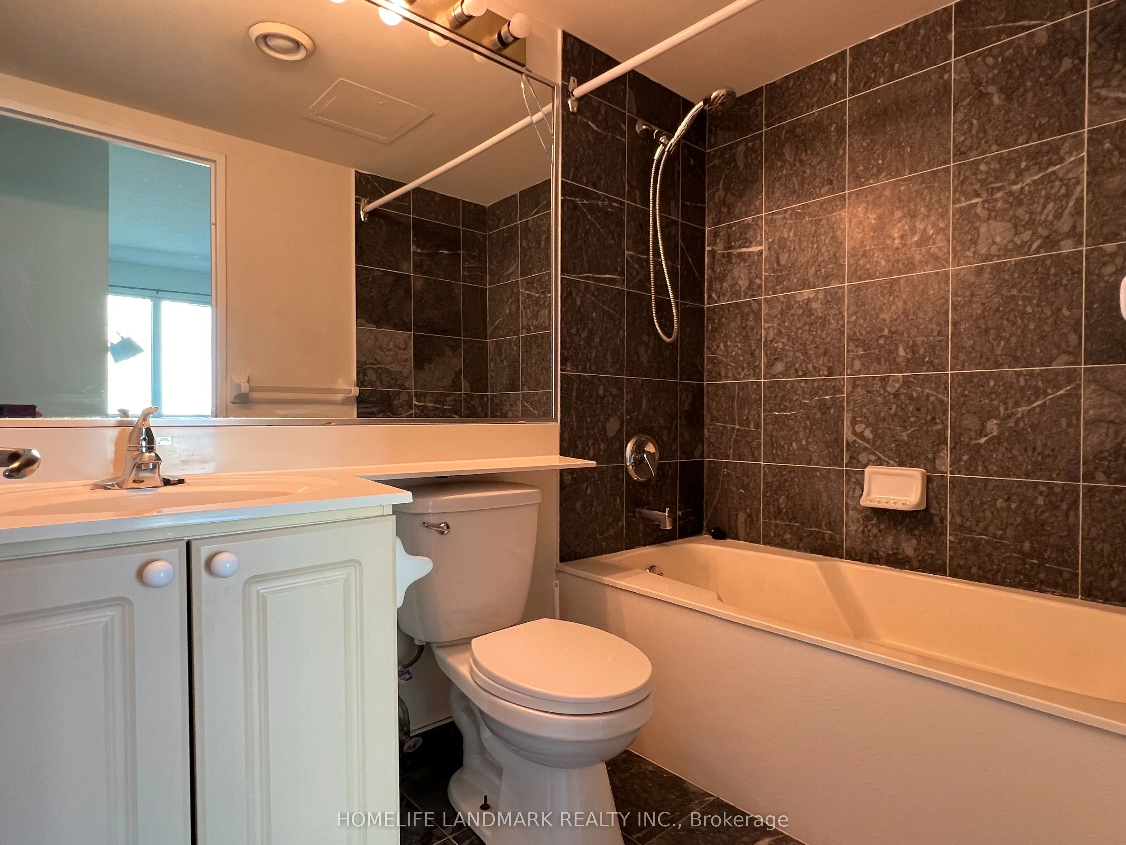 8 Lee Centre Drive, #803