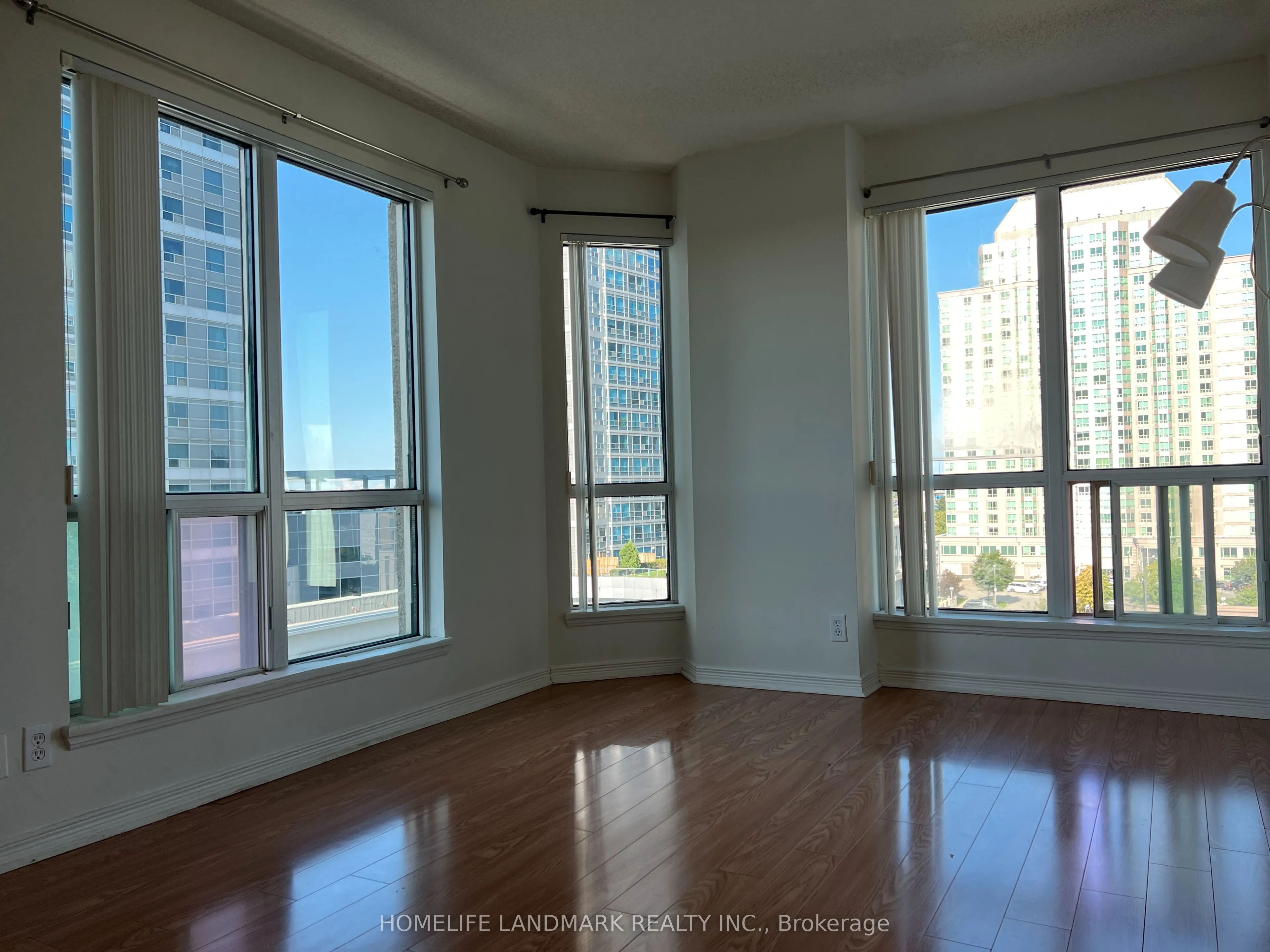 8 Lee Centre Drive, #803