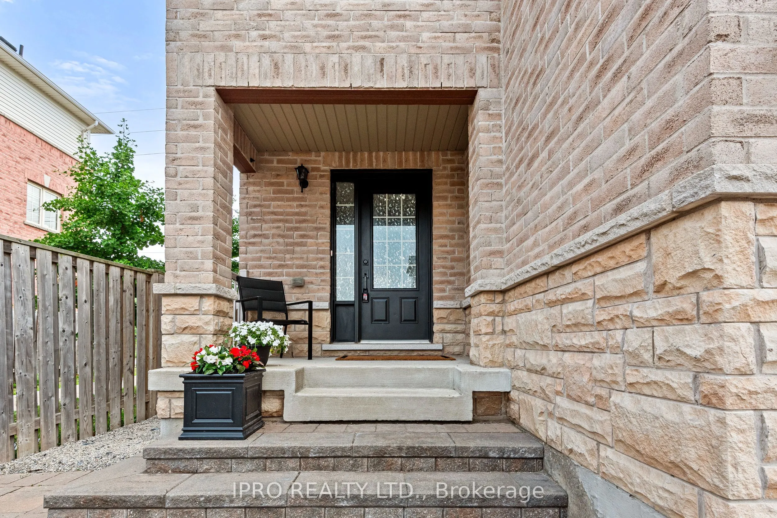 898 Audley Road N