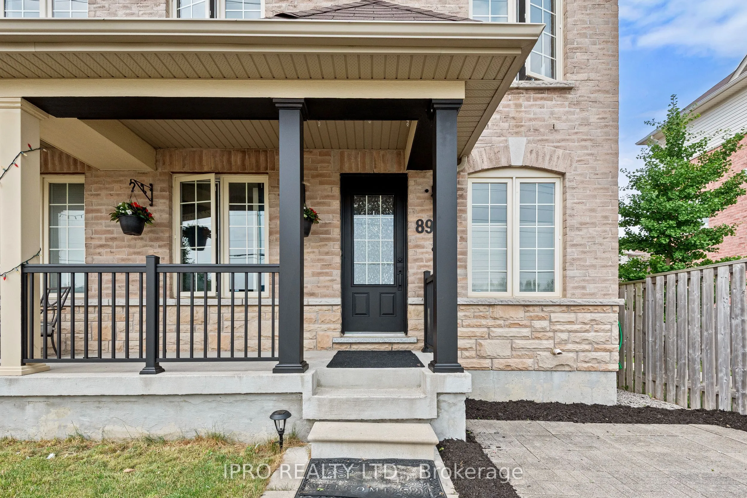 898 Audley Road N