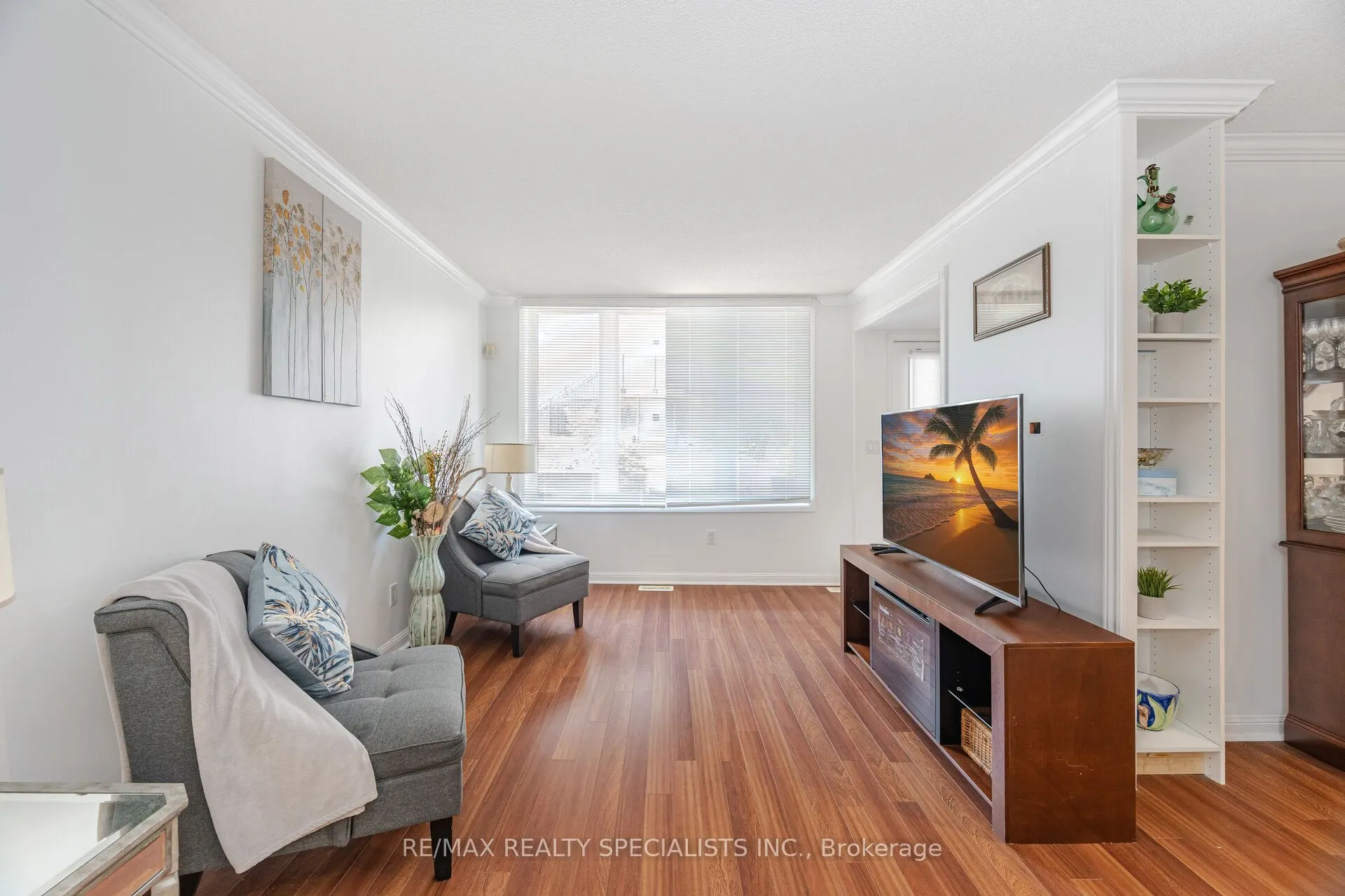 1400 The Esplanade N N, #825