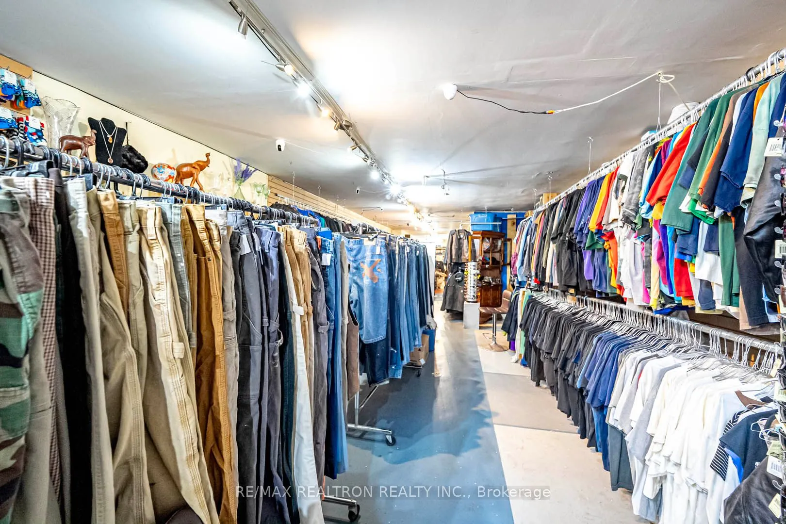 1006 Queen Street E