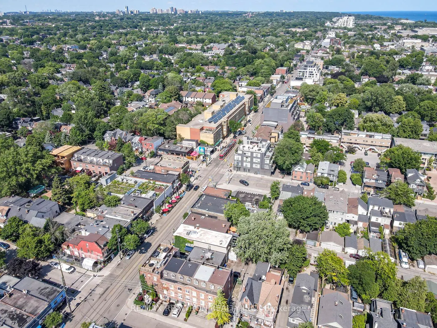 1006 Queen Street E