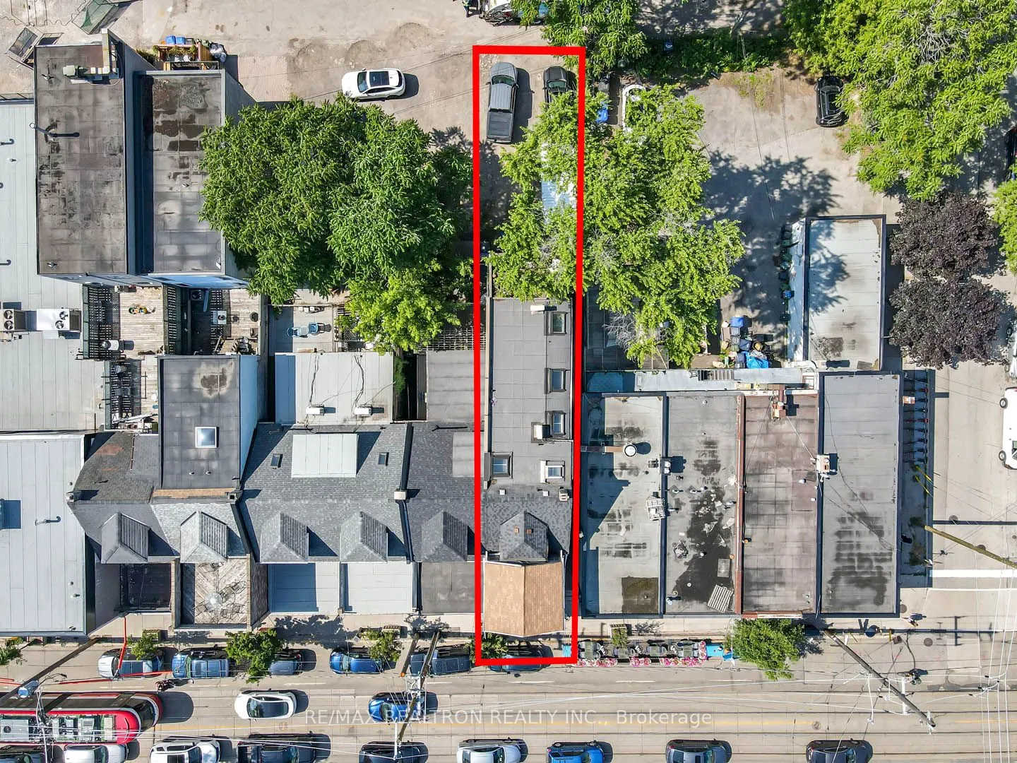 1006 Queen Street E