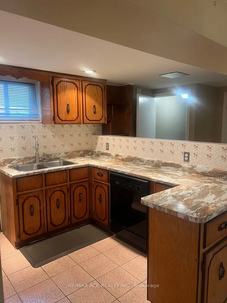 30 Oakridge Drive, #Bsmt